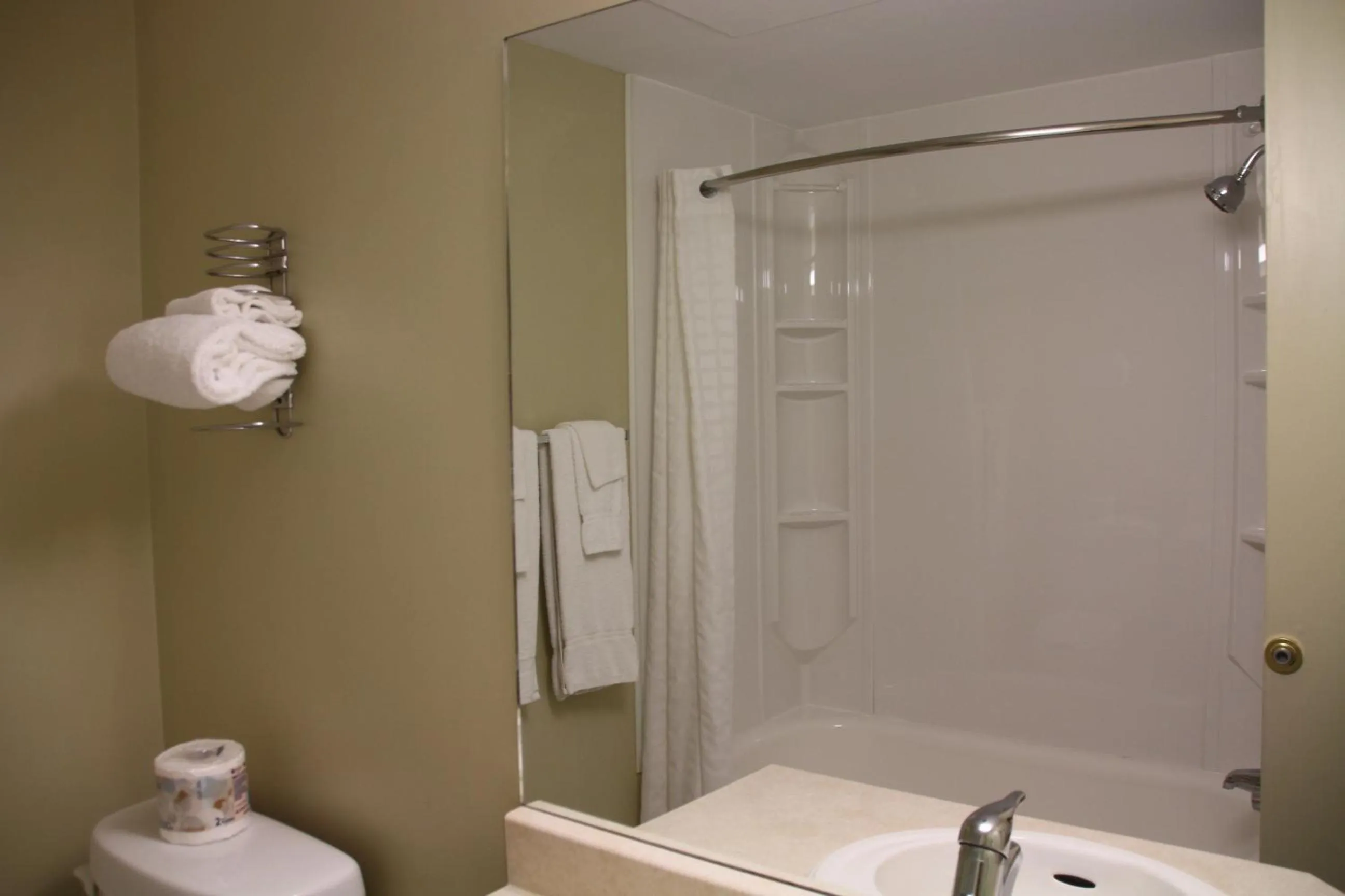 Bathroom in Super 8 by Wyndham Campbellton NB