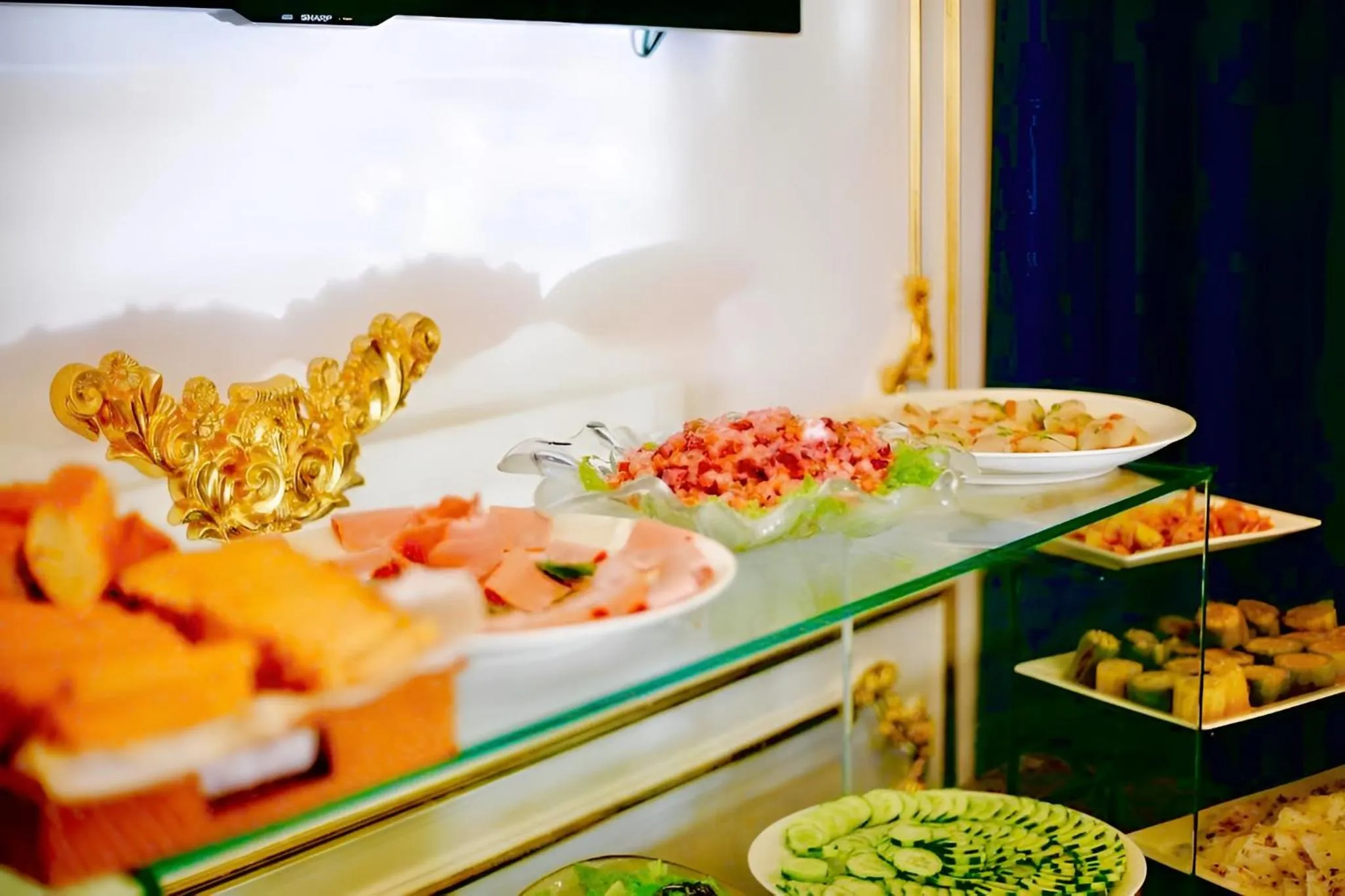 Buffet breakfast in Tuyet Son Hotel (TS Ocean Hotel)