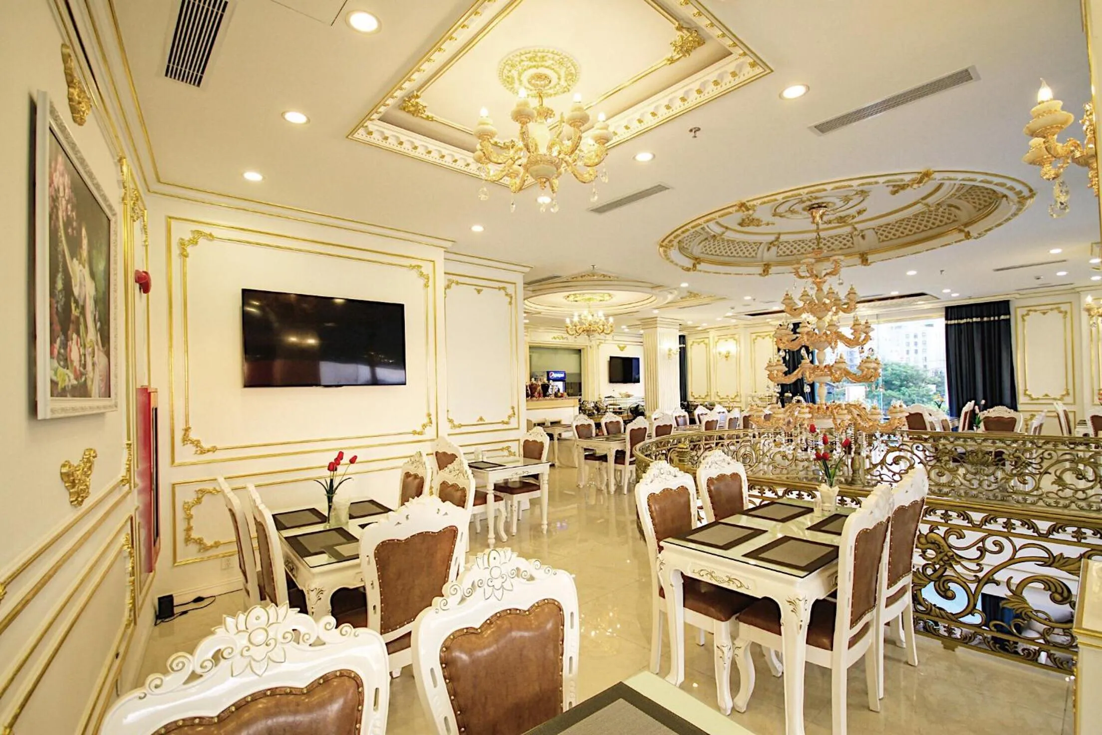 Restaurant/places to eat in Tuyet Son Hotel (TS Ocean Hotel)