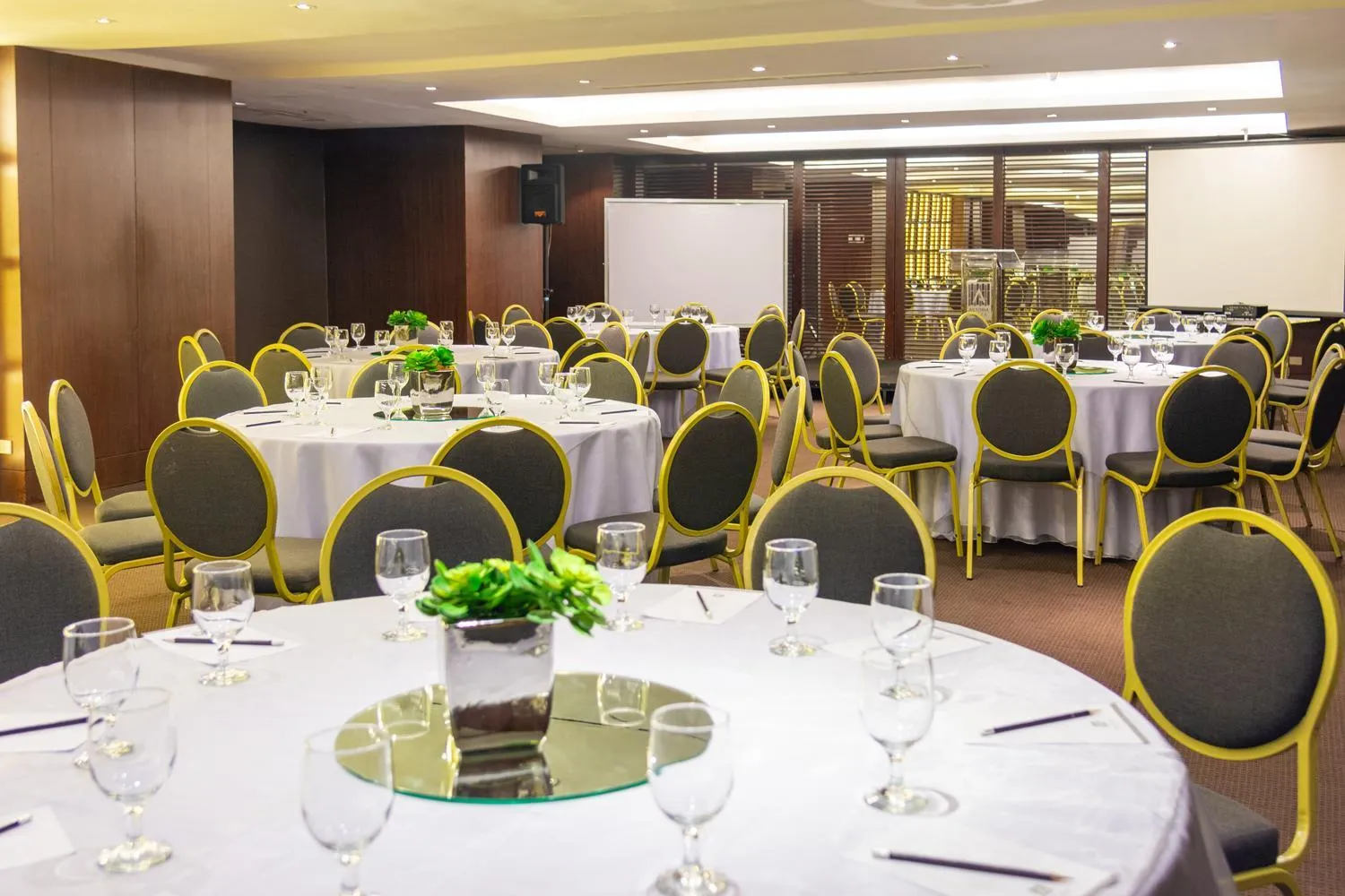 Meeting/conference room in Astoria Plaza