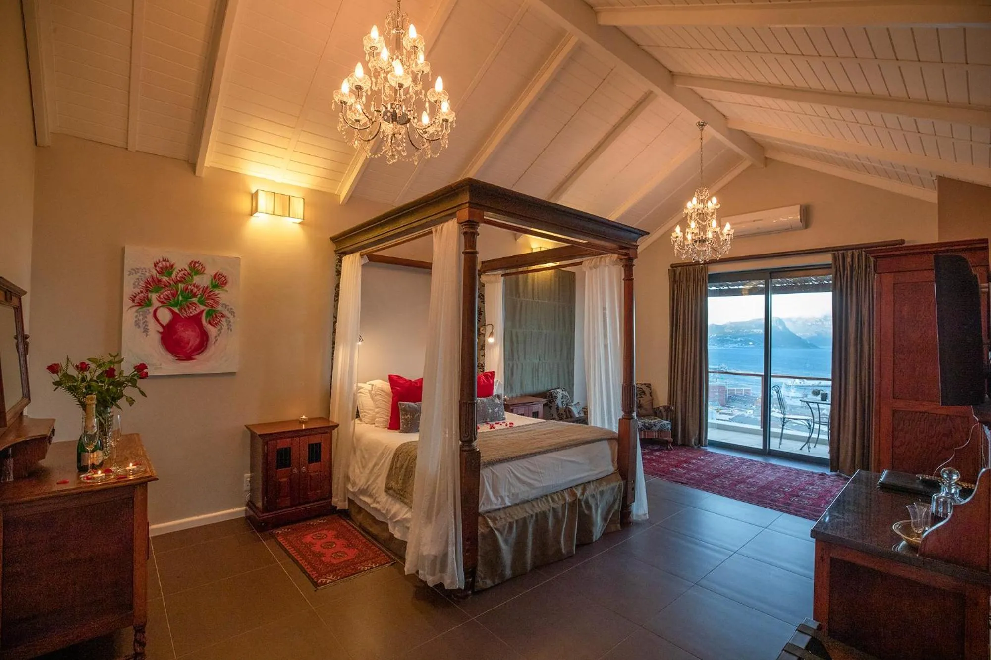 Photo of the whole room, Bed in Mariner Guesthouse & Villa