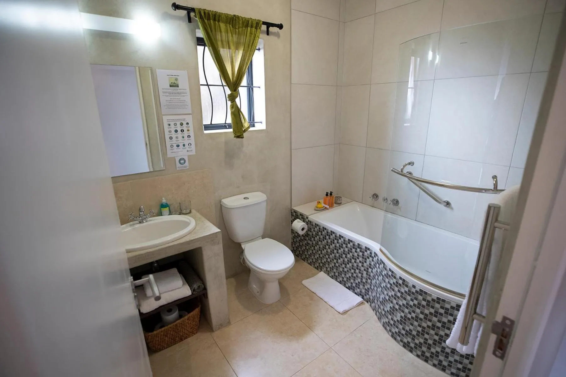 Bathroom in Mariner Guesthouse & Villa