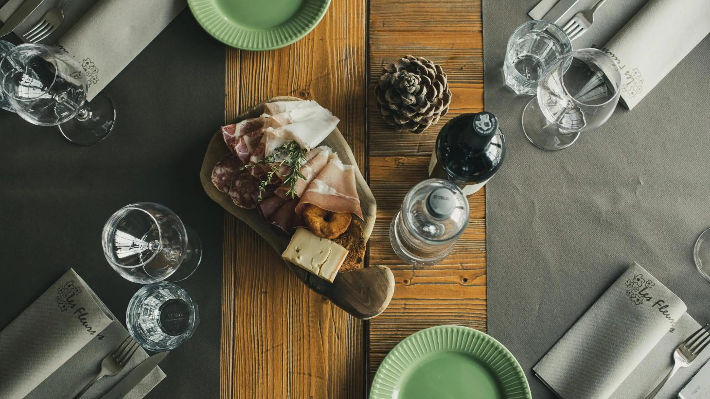 Restaurant/places to eat in Residence Les Fleurs