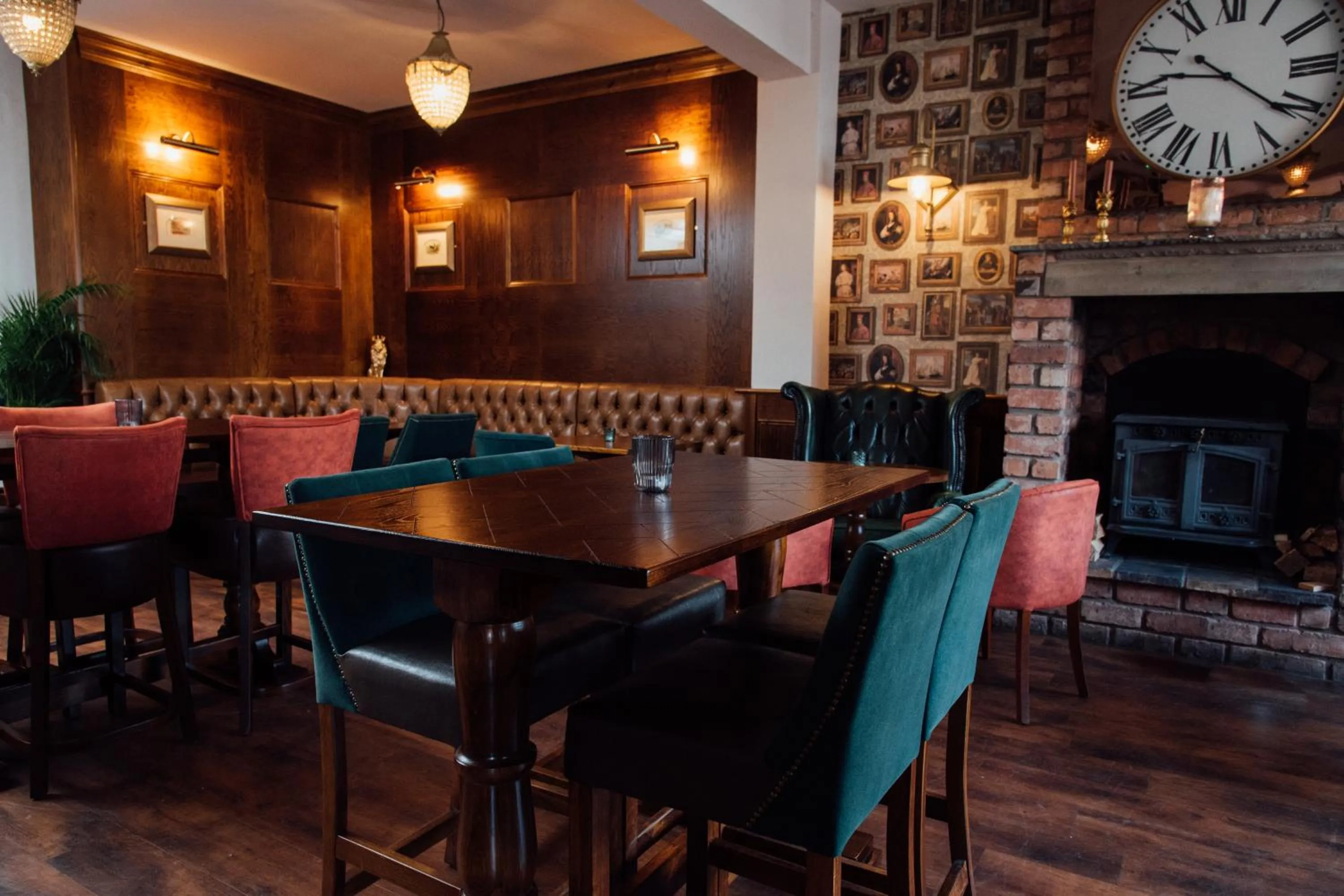 Restaurant/places to eat in Arthur's Bar & Accommodation