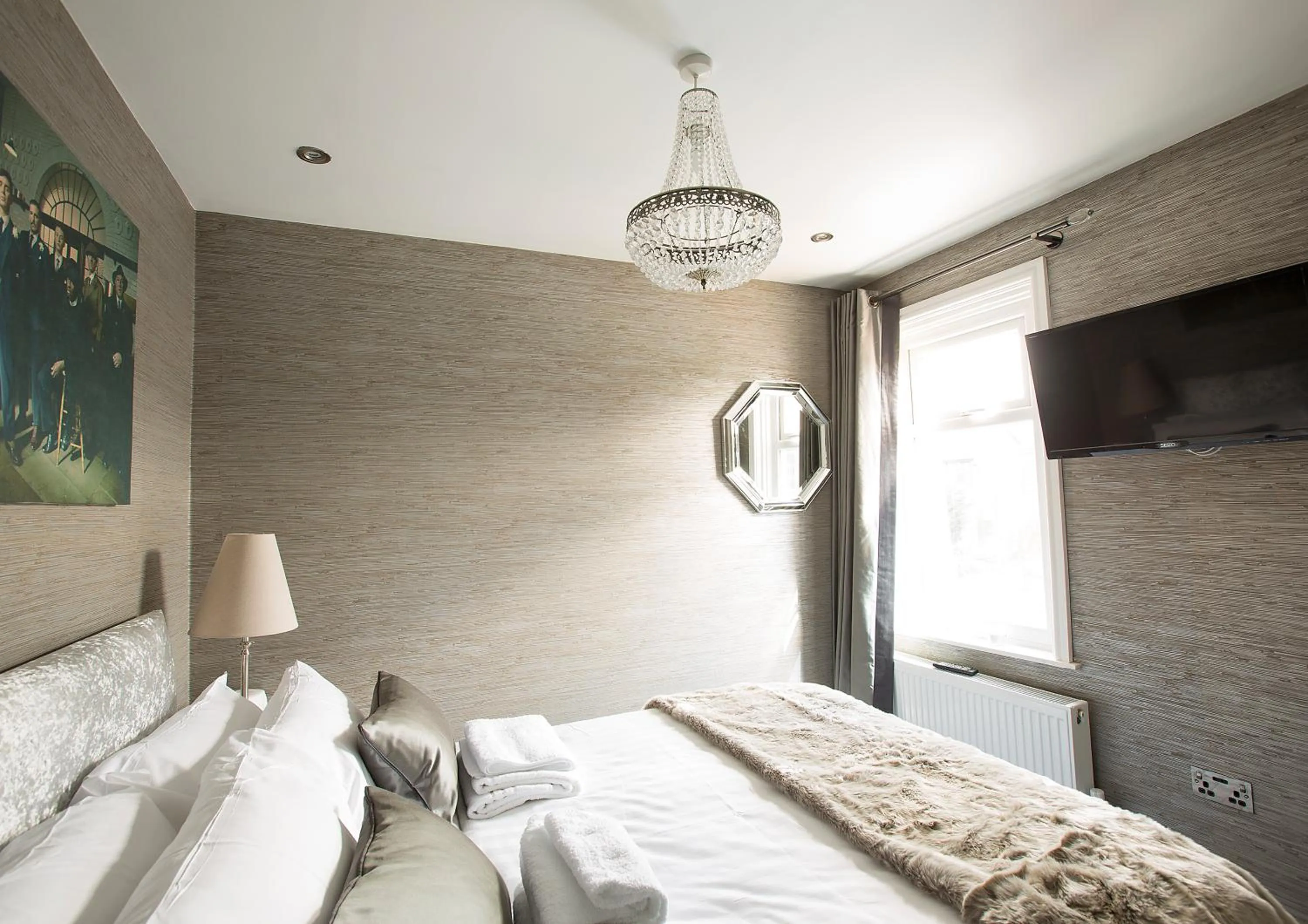 Bed in Arthur's Bar & Accommodation