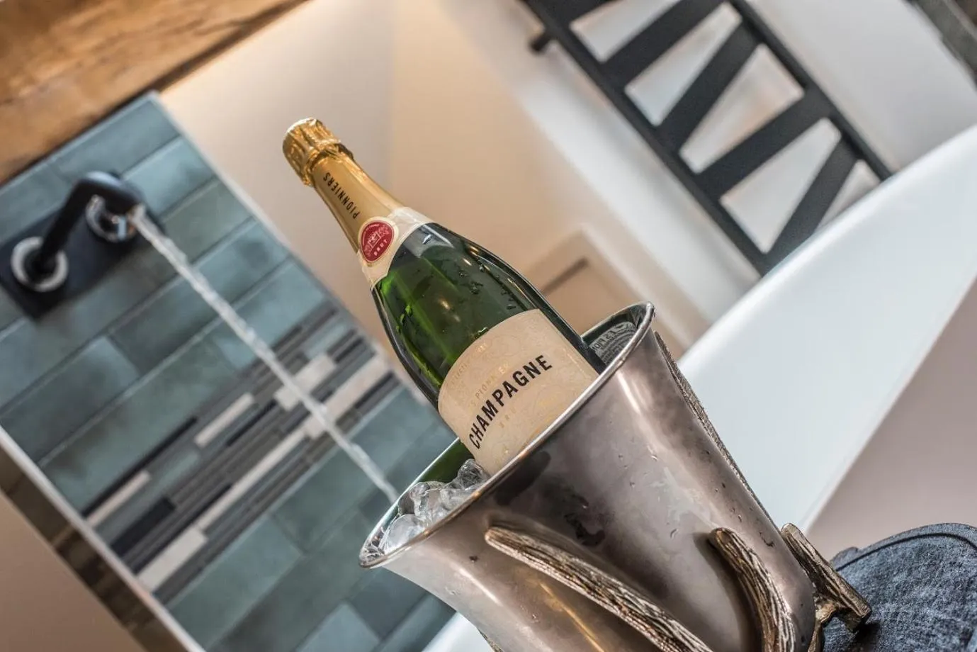 Food and drinks in Arthur's Bar & Accommodation