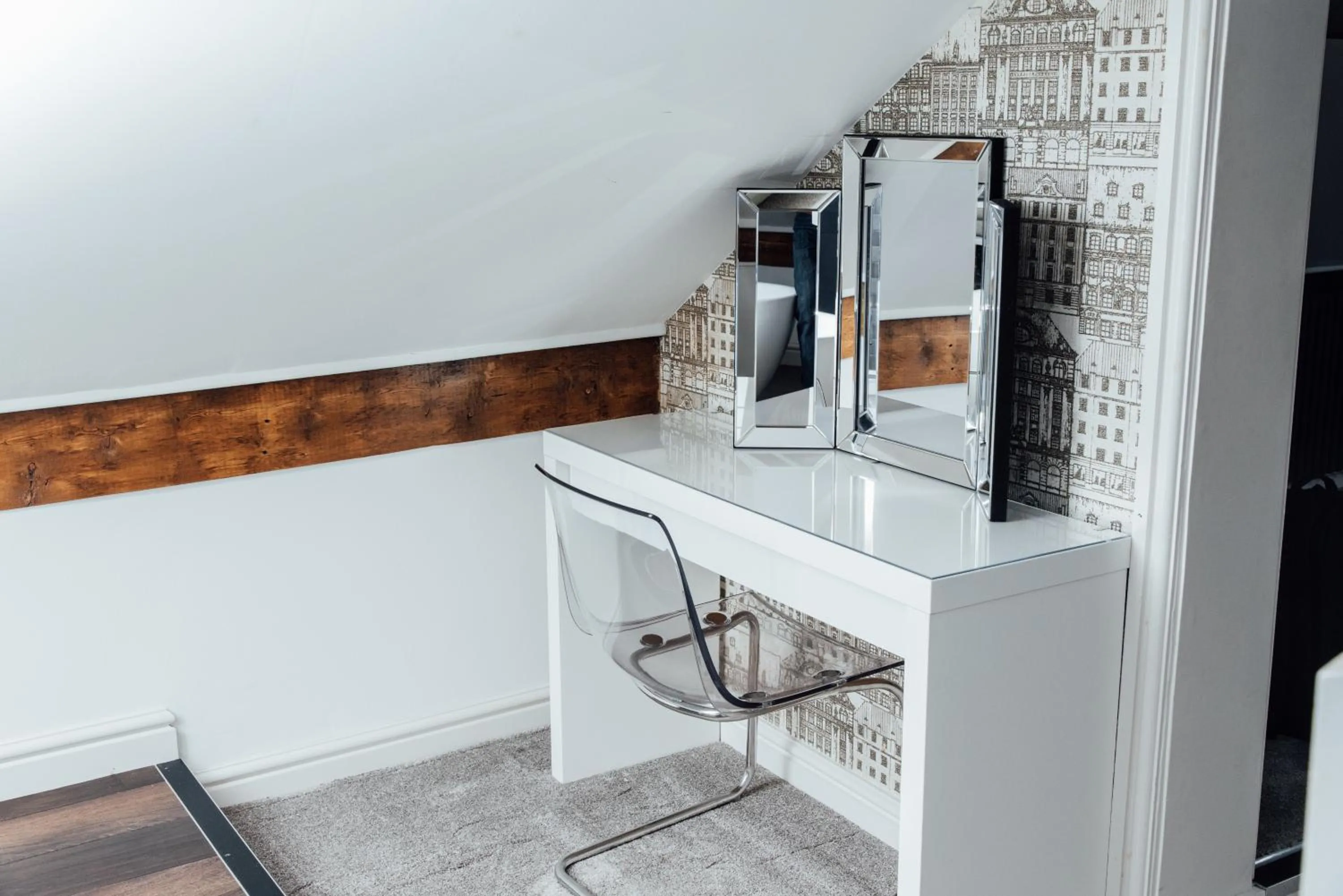 Arthur's Bar & Accommodation