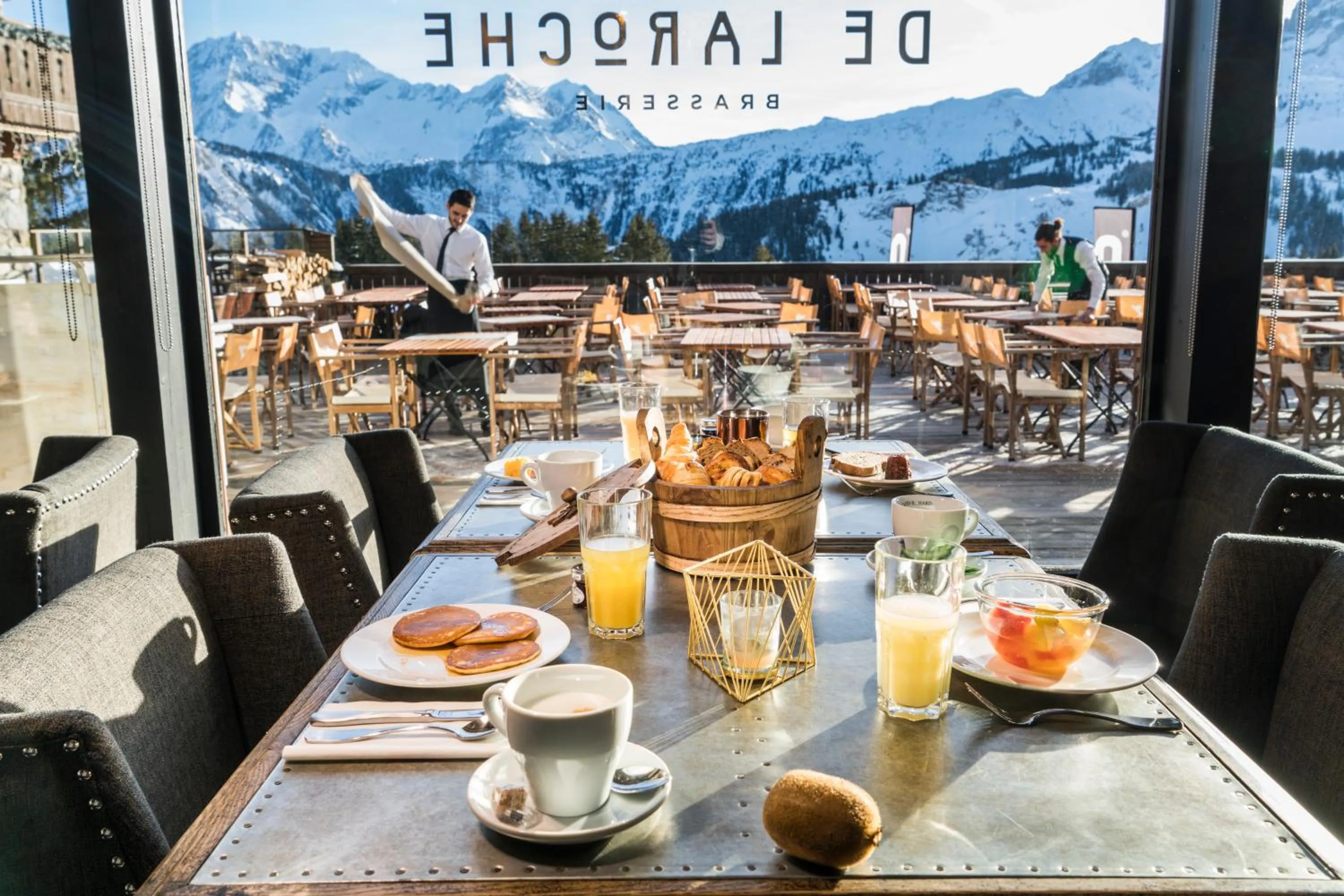 Breakfast in Hôtel Courcheneige