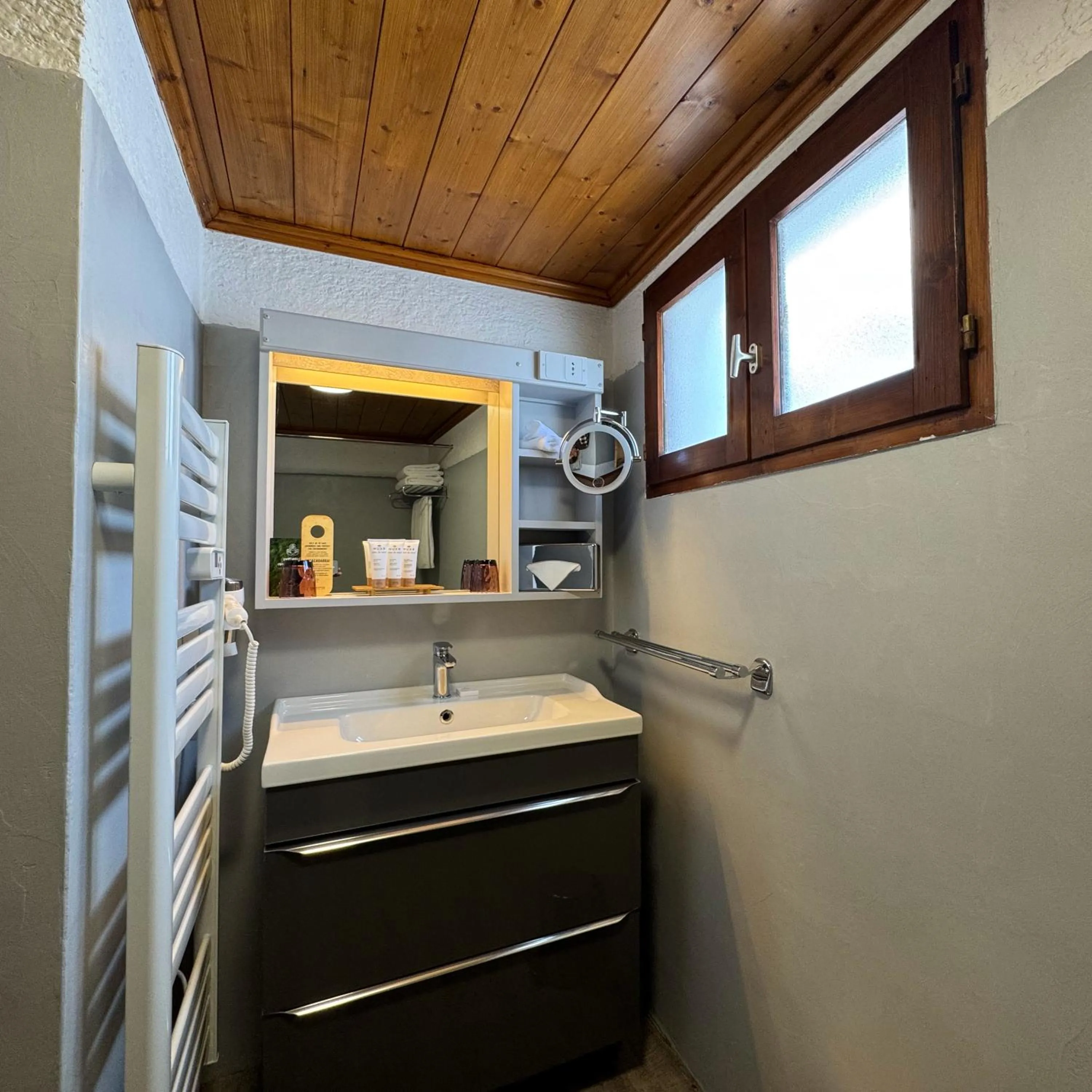 Bedroom in Hôtel Courcheneige