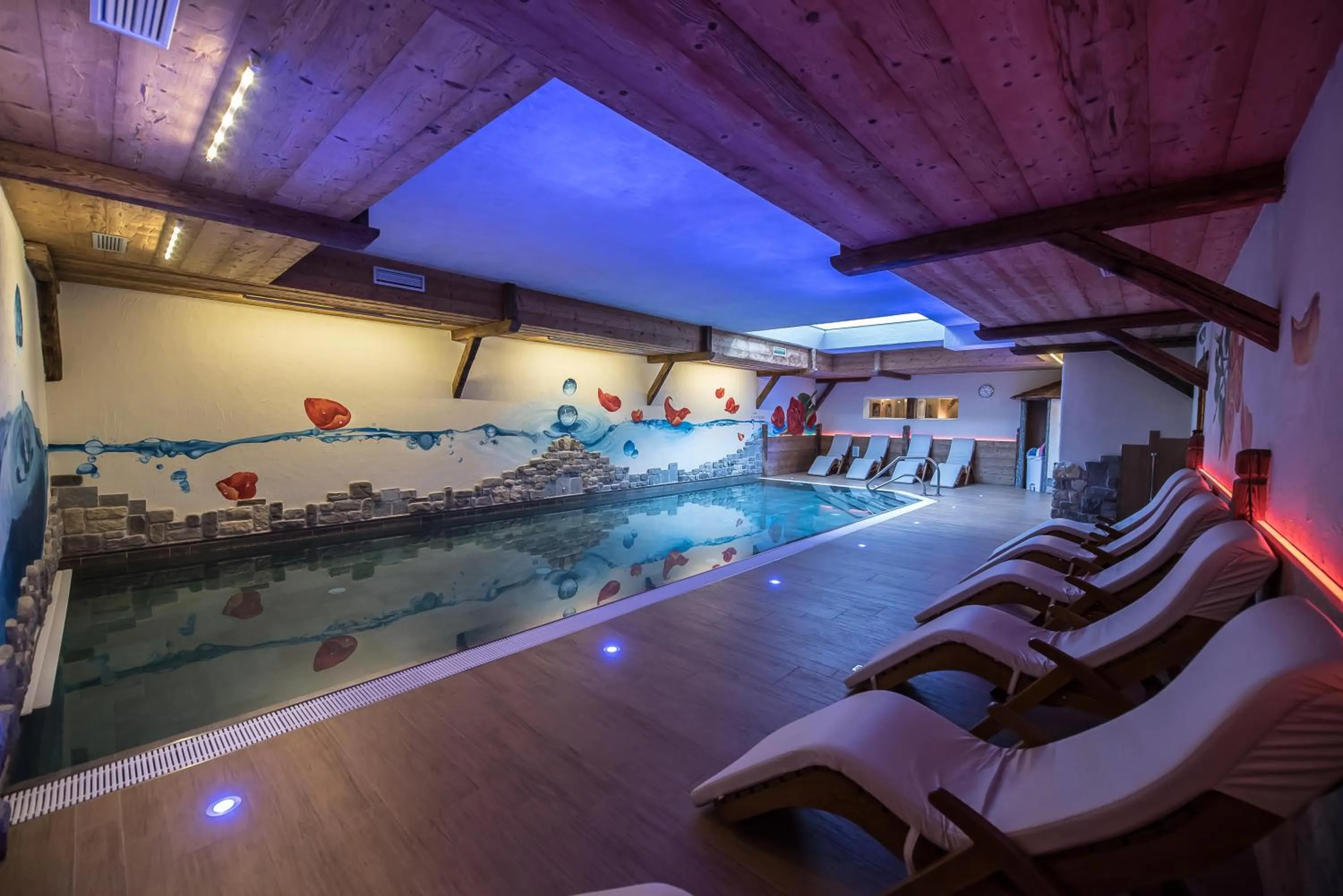 Swimming pool in Hotel Capriolo