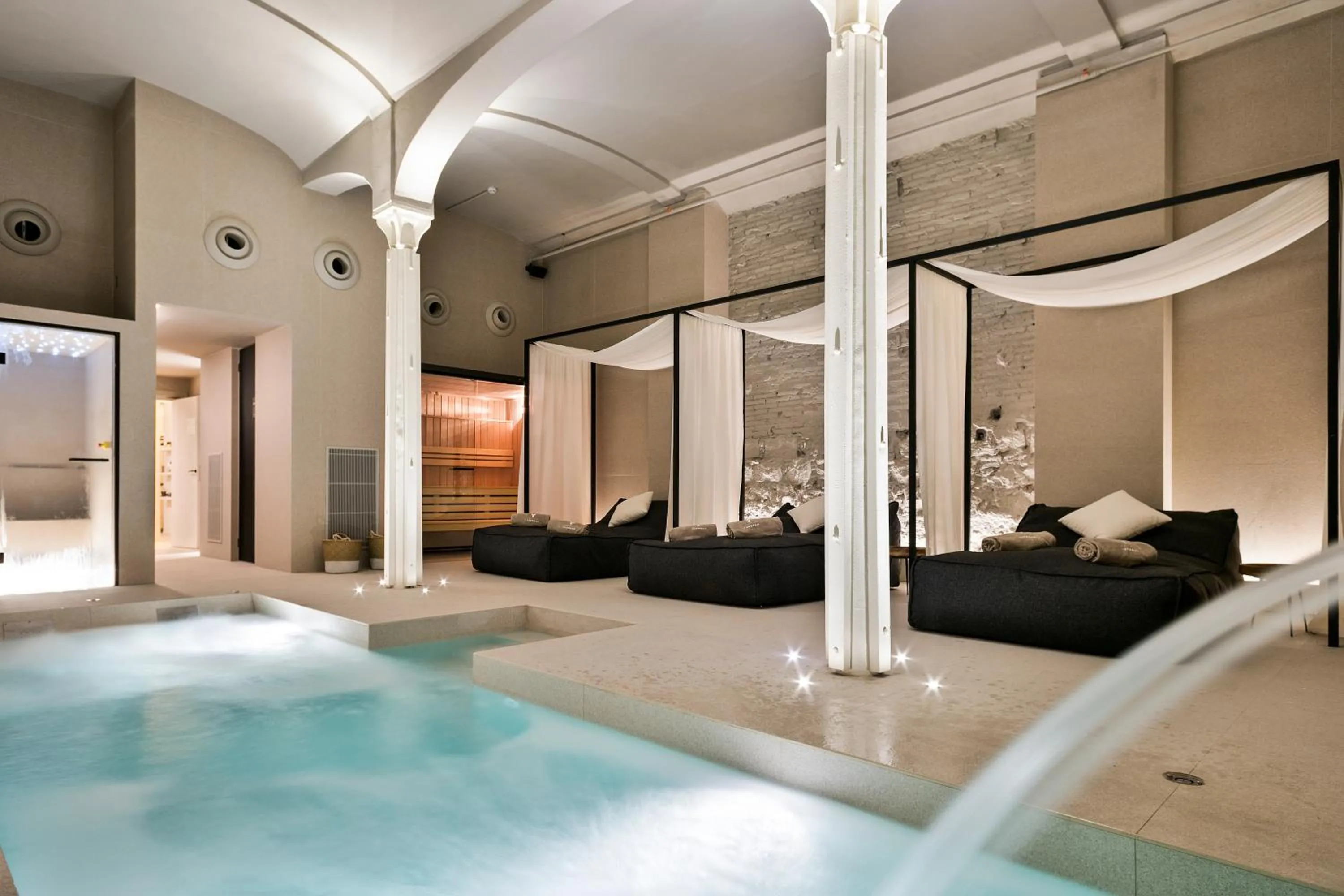 Hot Spring Bath in Yurbban Passage Hotel & Spa