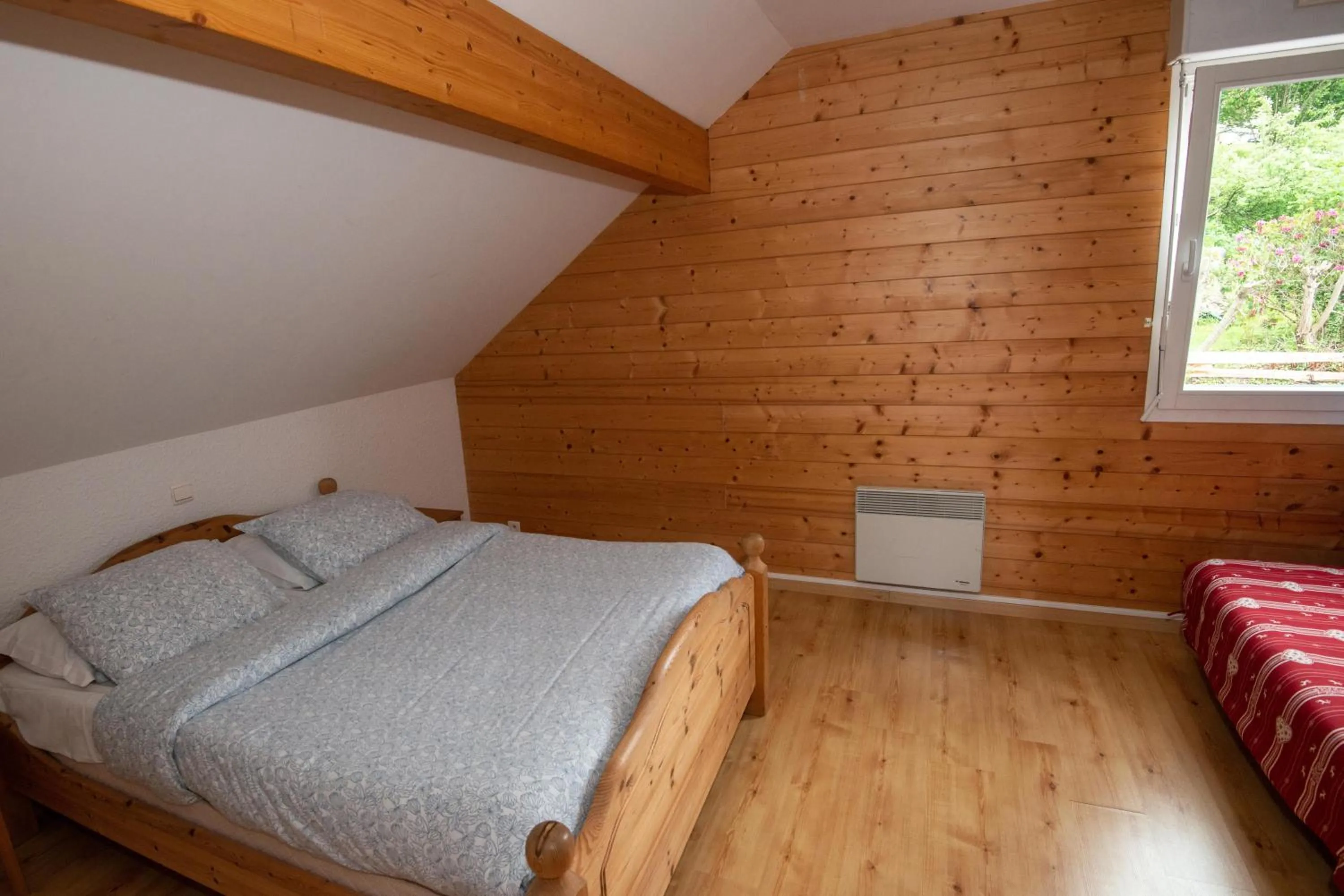 Bedroom, Bed in Les Adrets