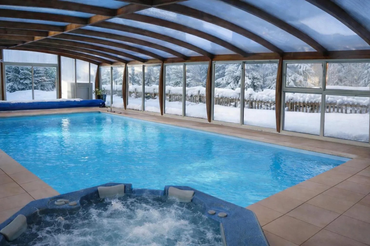 Winter in Logis Hotel Le Lac