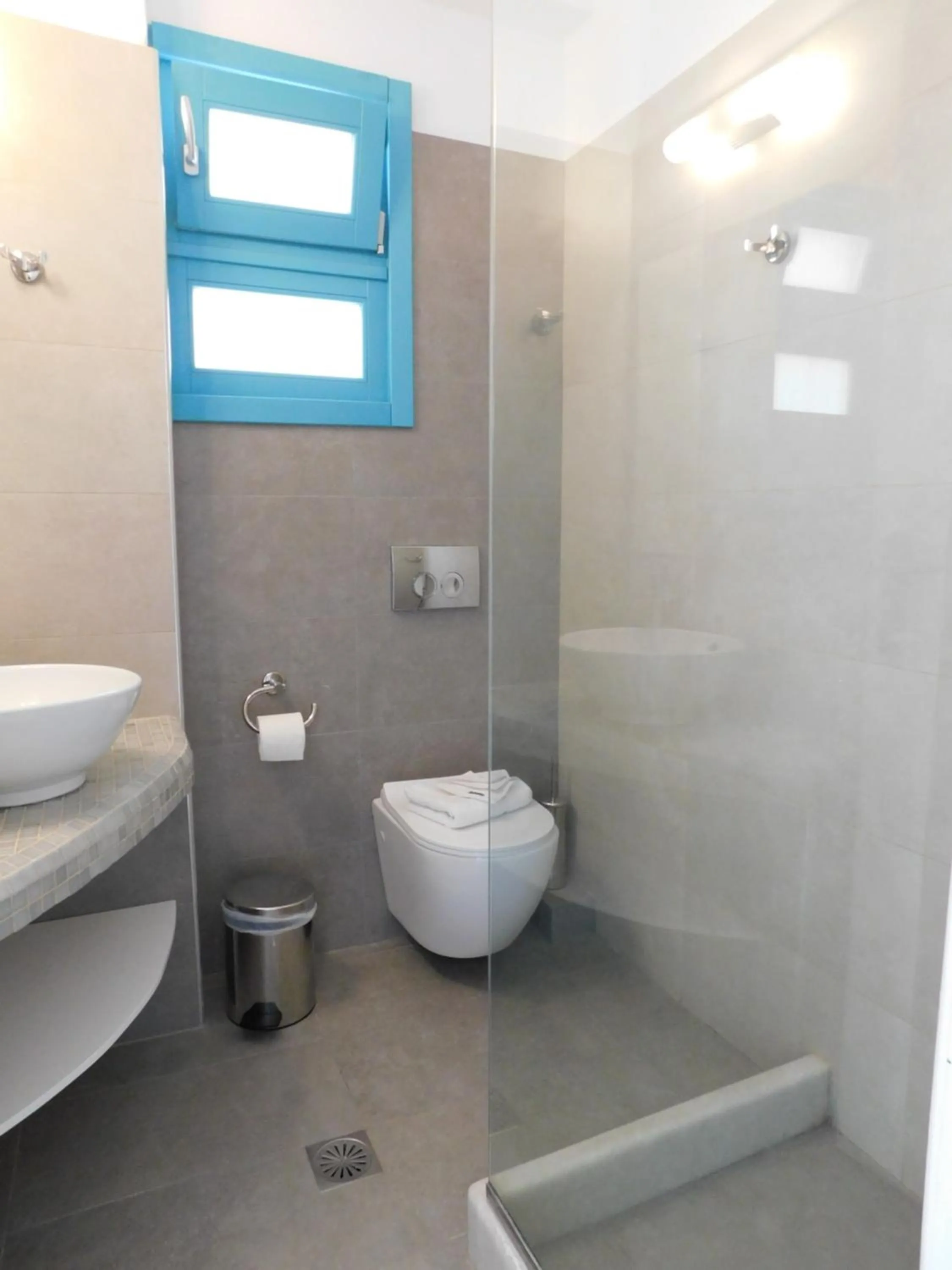 Bathroom in Nikolas Hotel