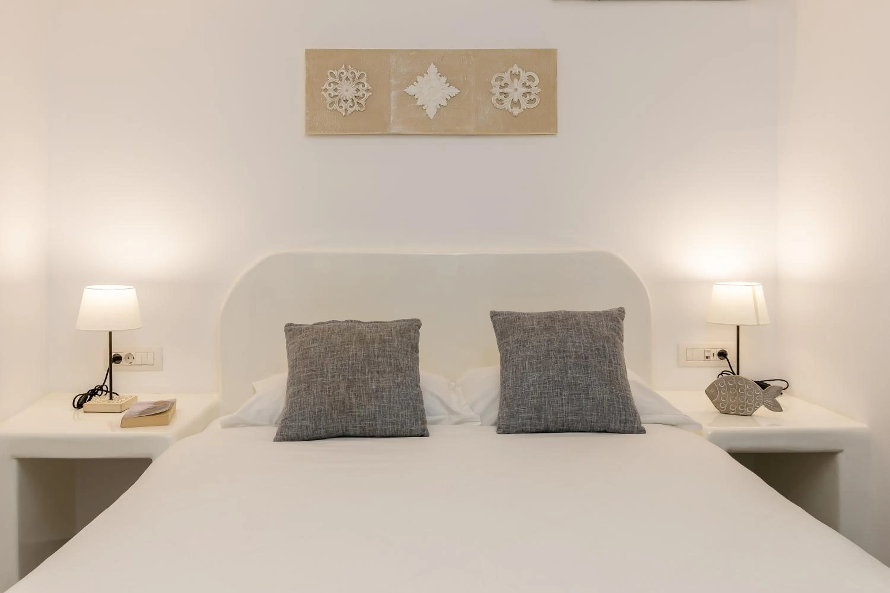 Bed in Nikolas Hotel