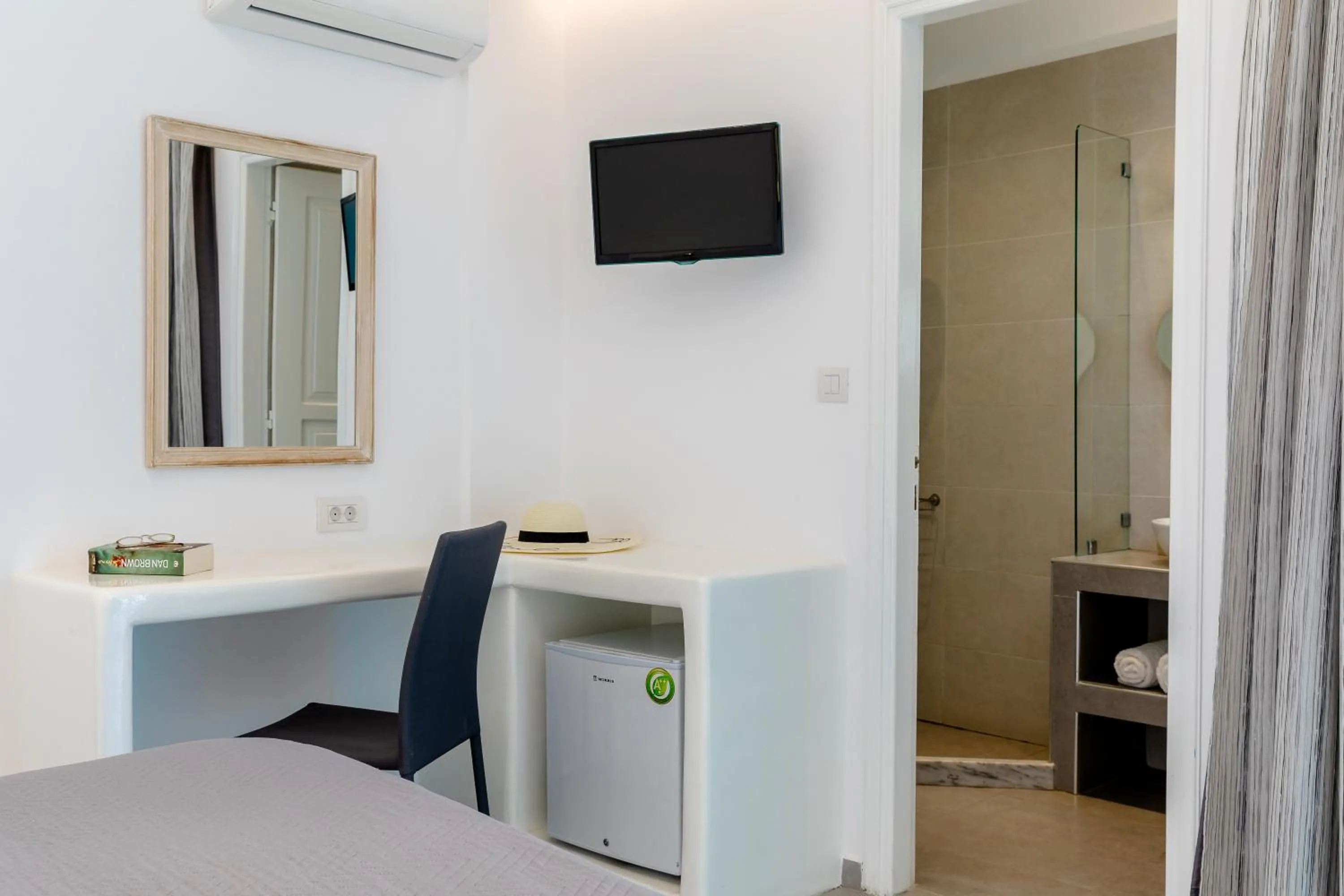 Bedroom in Nikolas Hotel