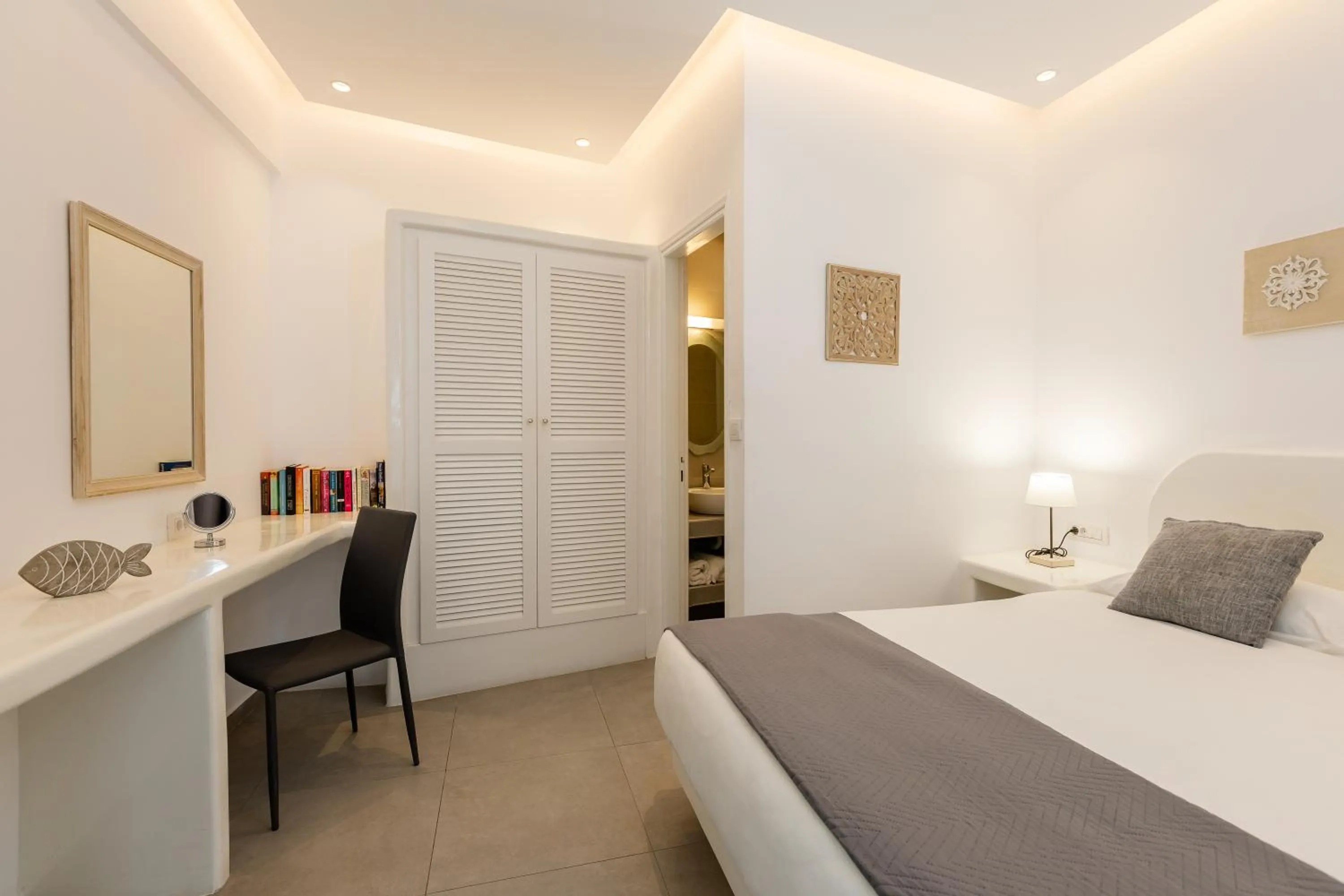 Bed in Nikolas Hotel