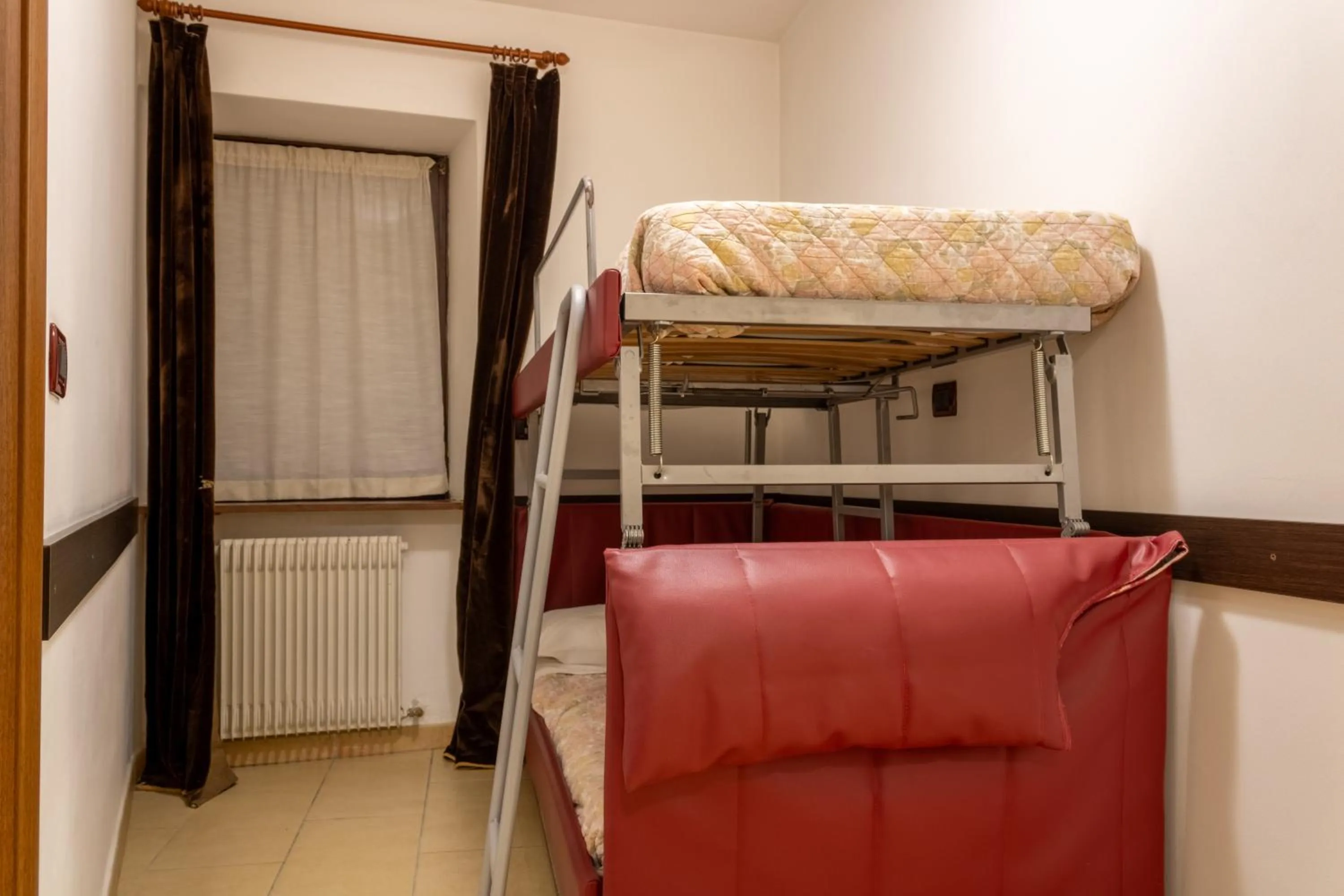 bunk bed, Bed in Hotel Zodiaco & Spa