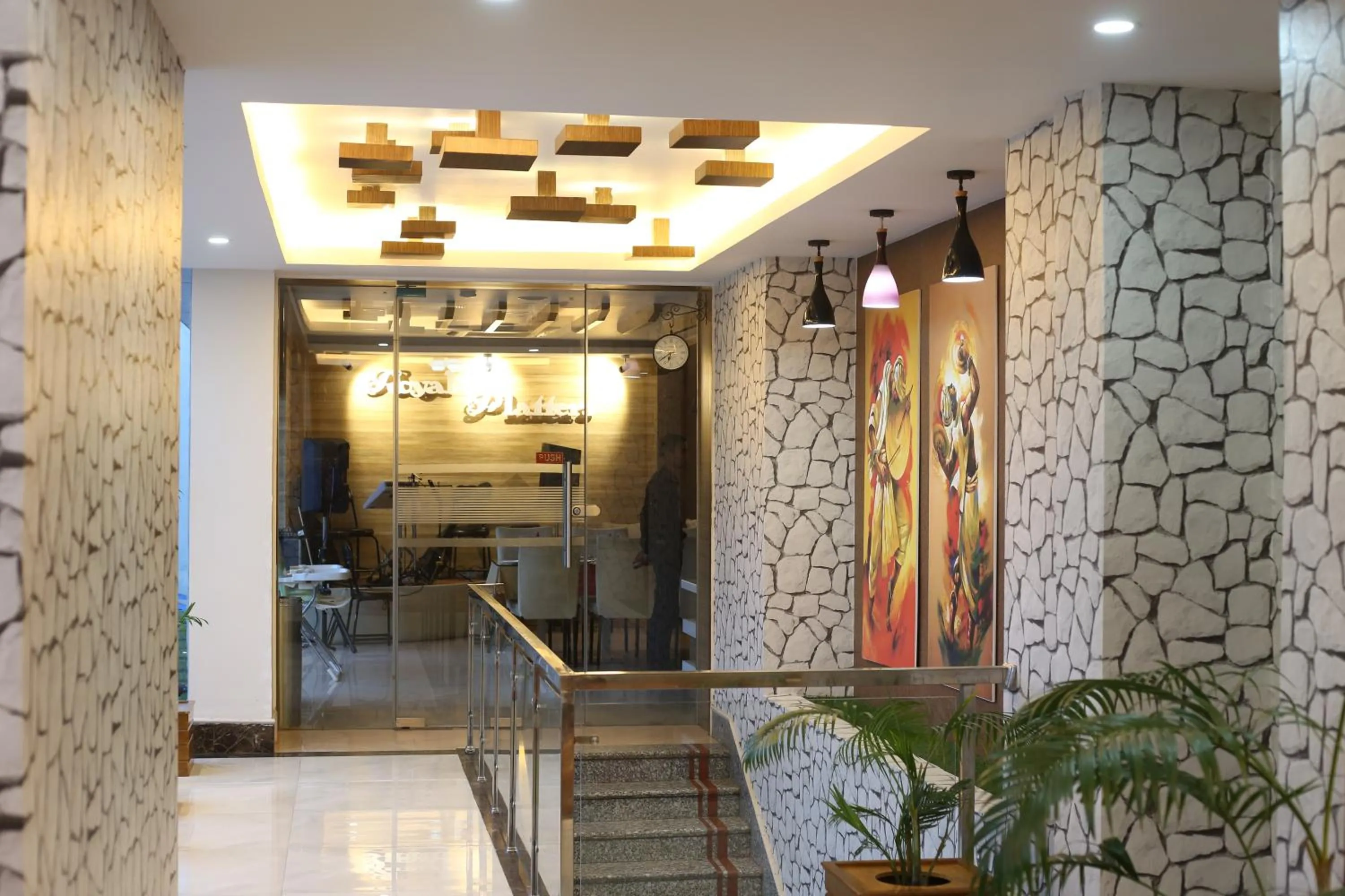 Hotel Harrison Palace