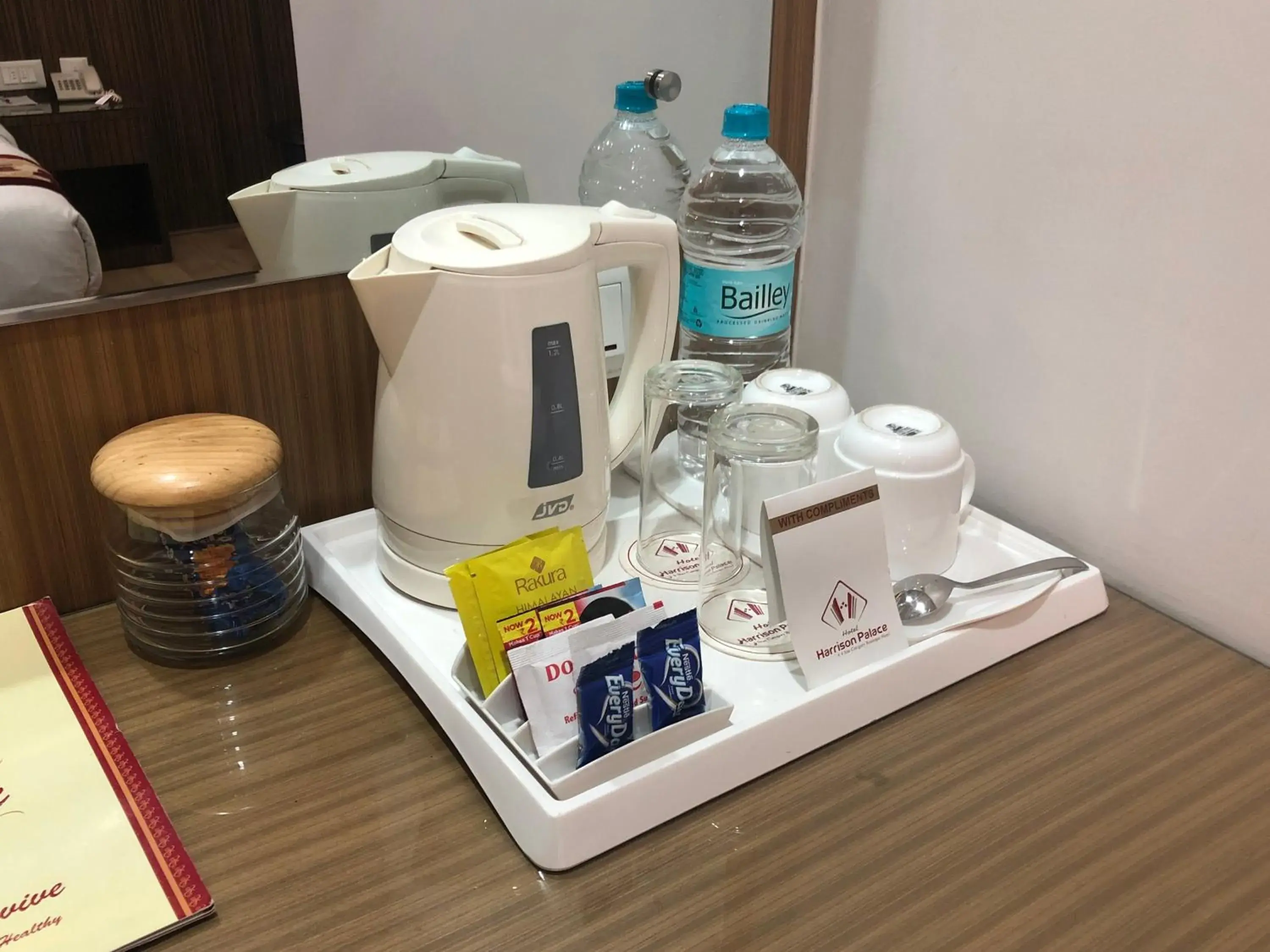 Standard Queen Room in Hotel Harrison Palace Standard Queen Room in Hotel Harrison Palace