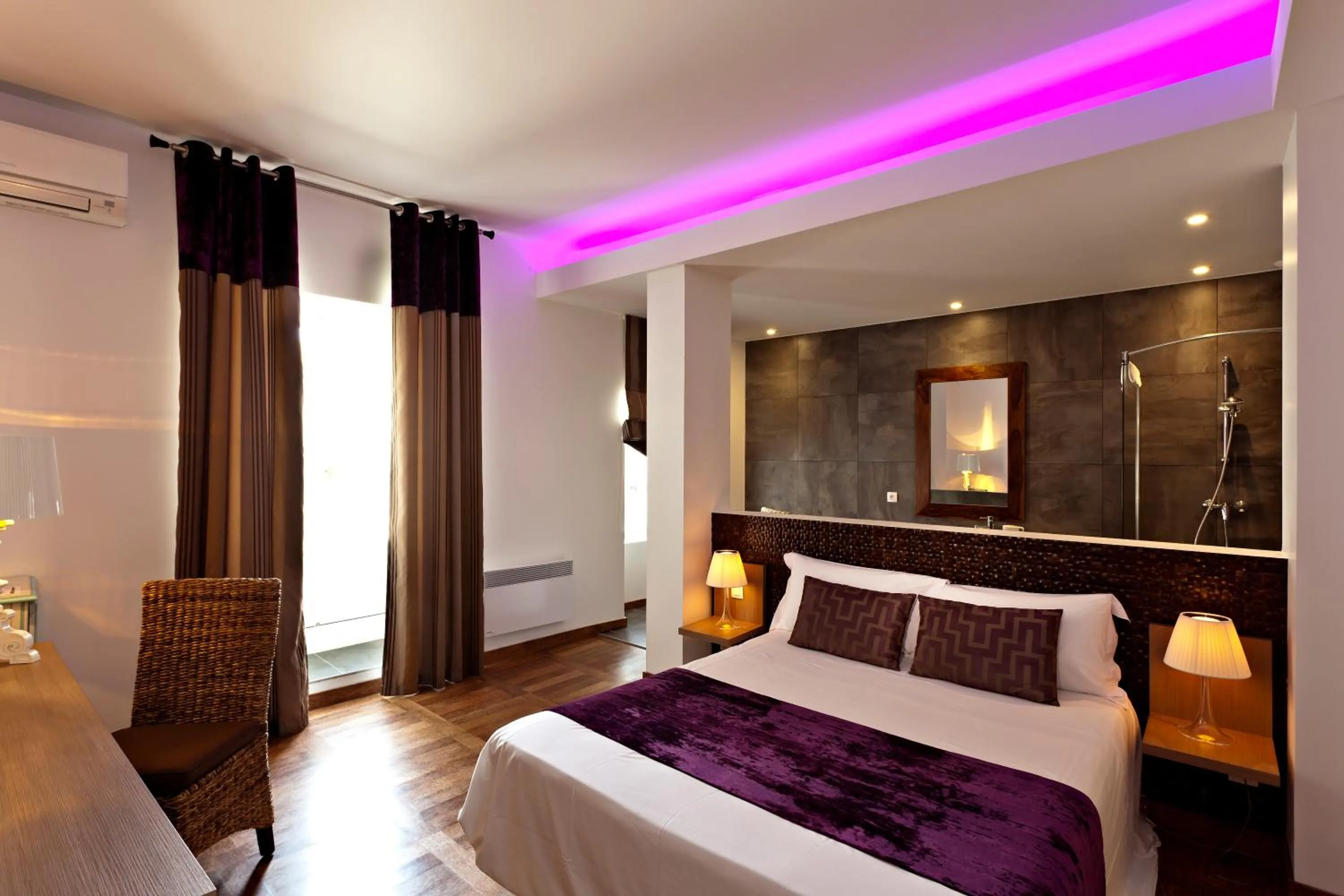 Bed in Château De Siran - Hôtel & Spa