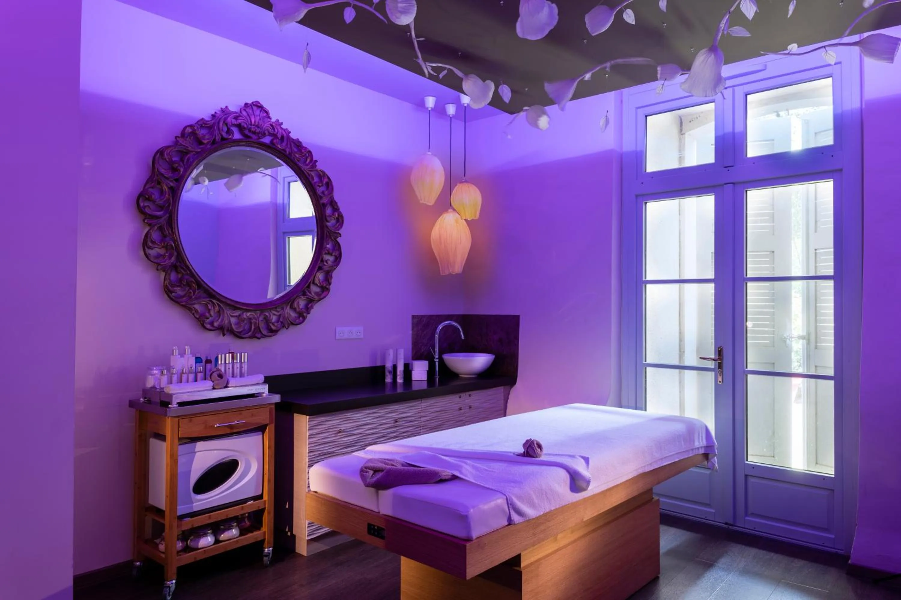 Massage, Bed in Château De Siran - Hôtel & Spa