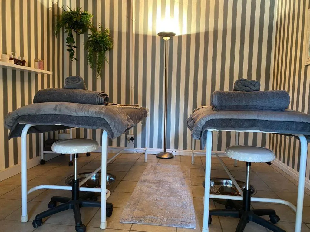 Massage in Goodnight Guest Lodge