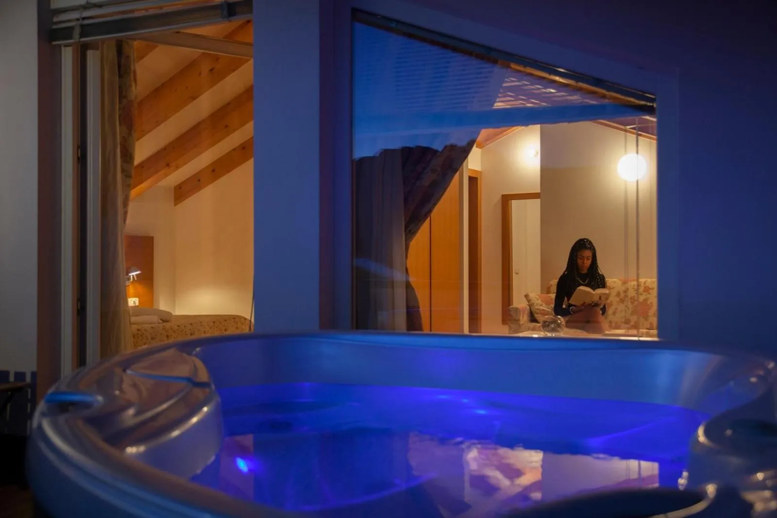 Hot Tub in Hotel Romanda