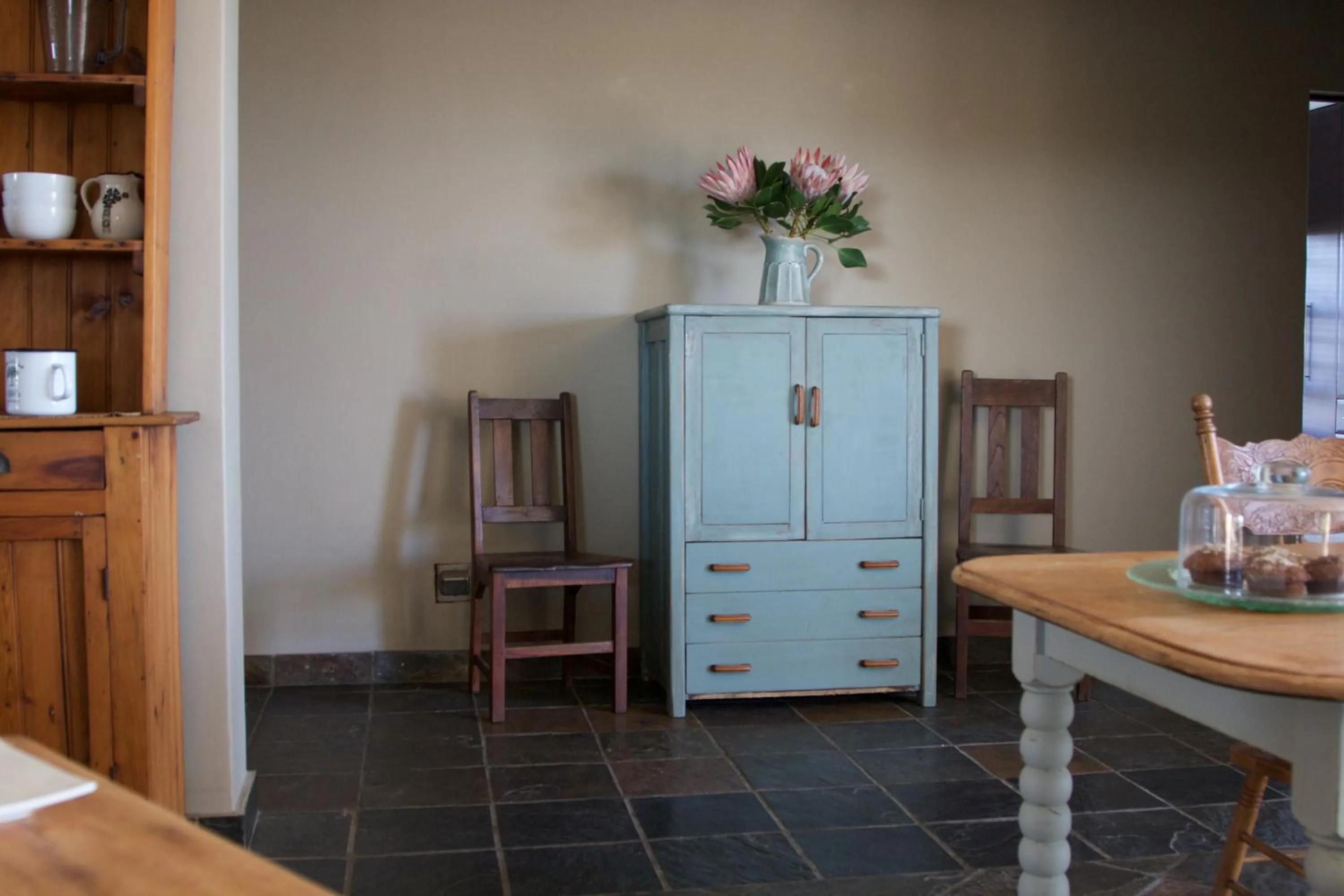 Dining area in House Haven Guesthouse