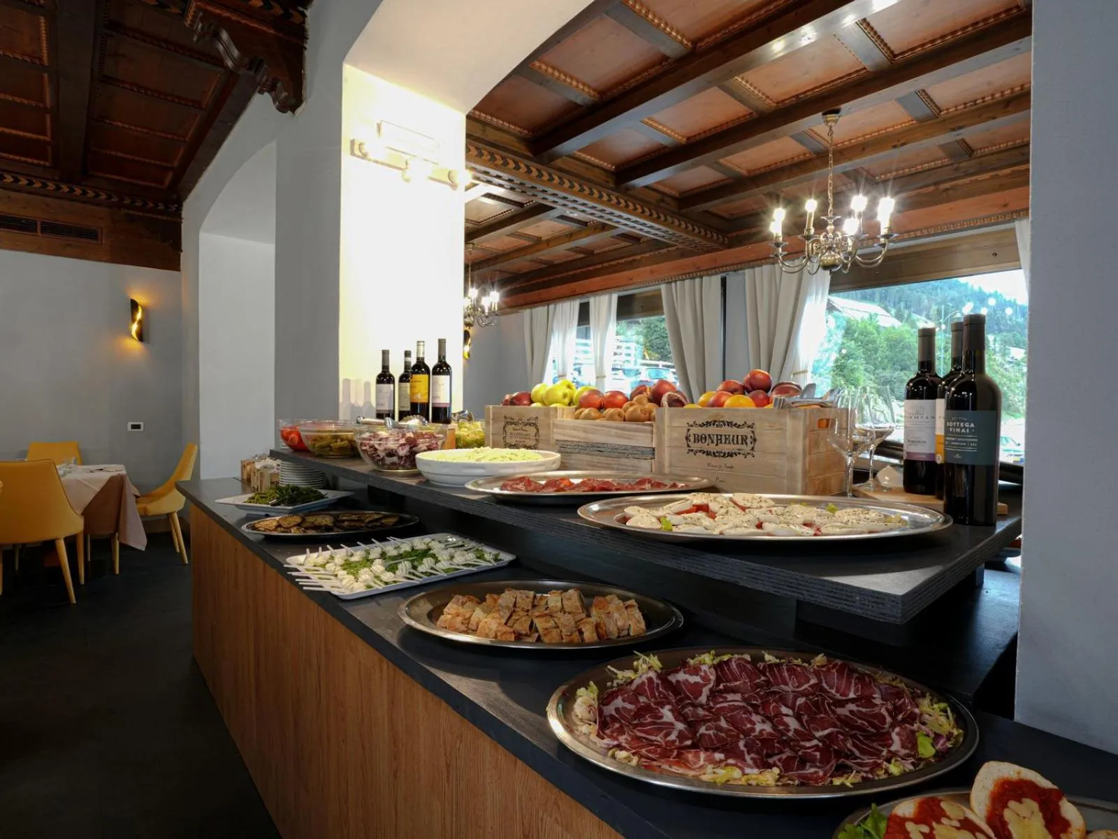 Breakfast in GH Hotel Monzoni