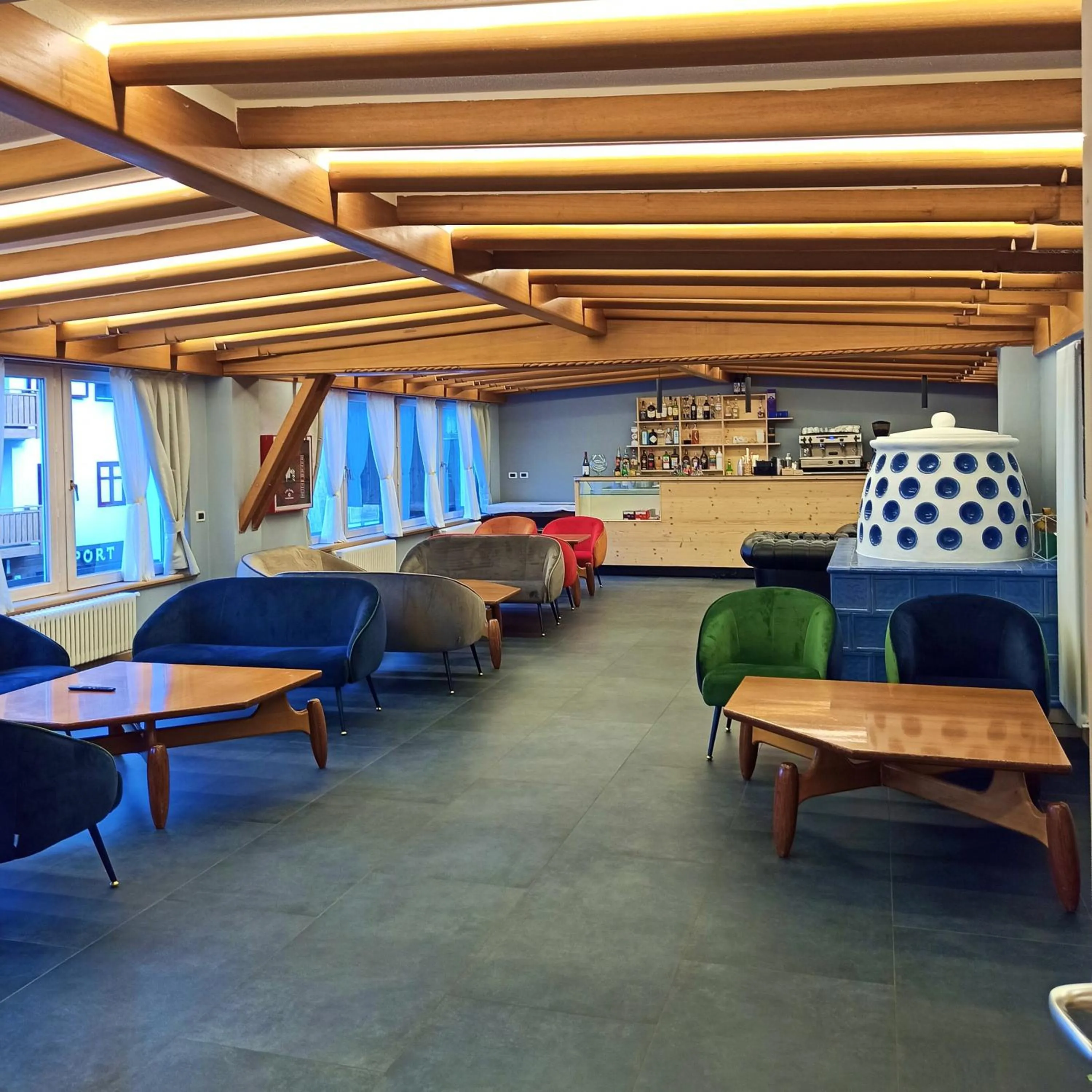 Lounge or bar in GH Hotel Monzoni