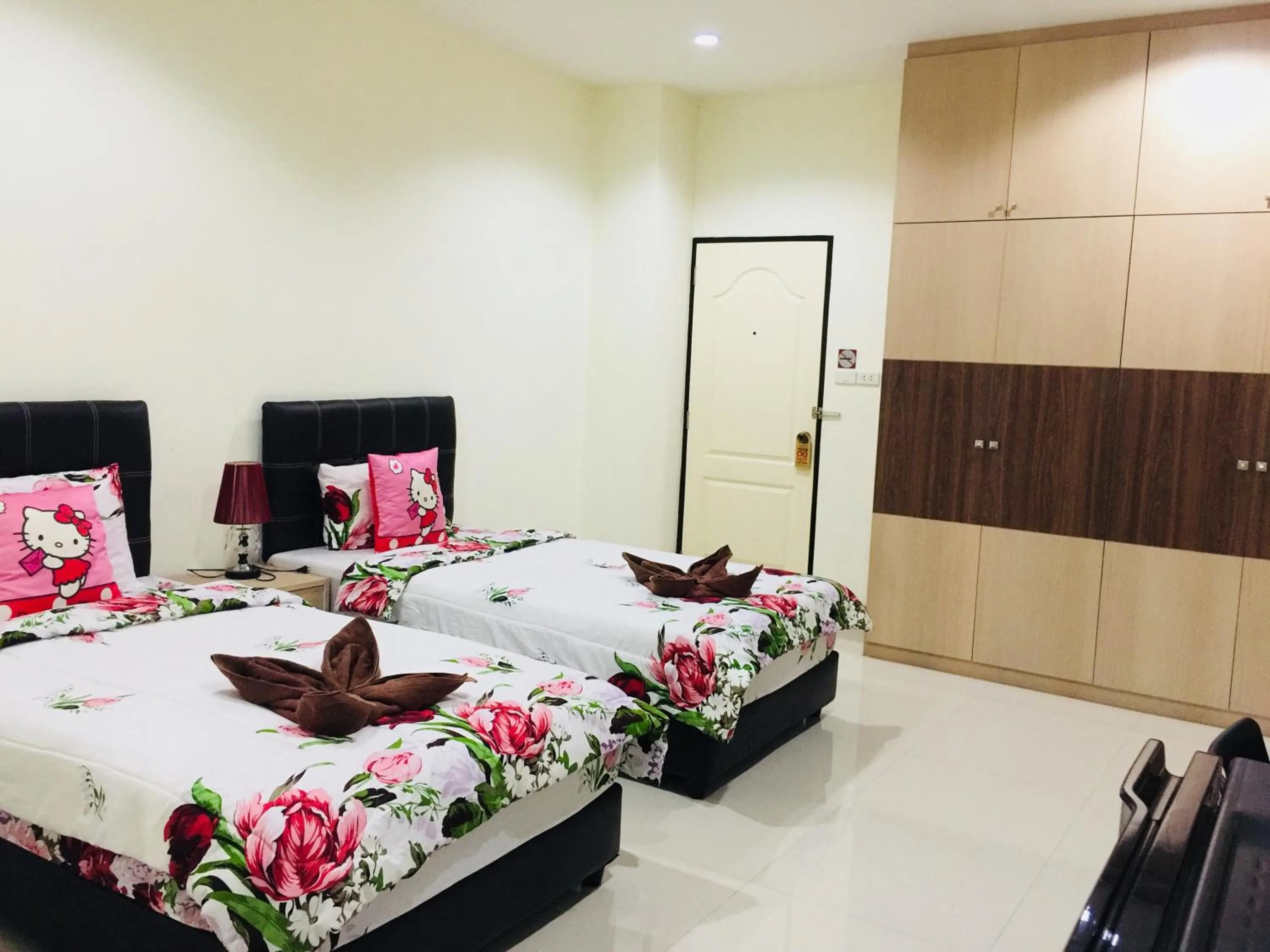 Bed in Thani Residence