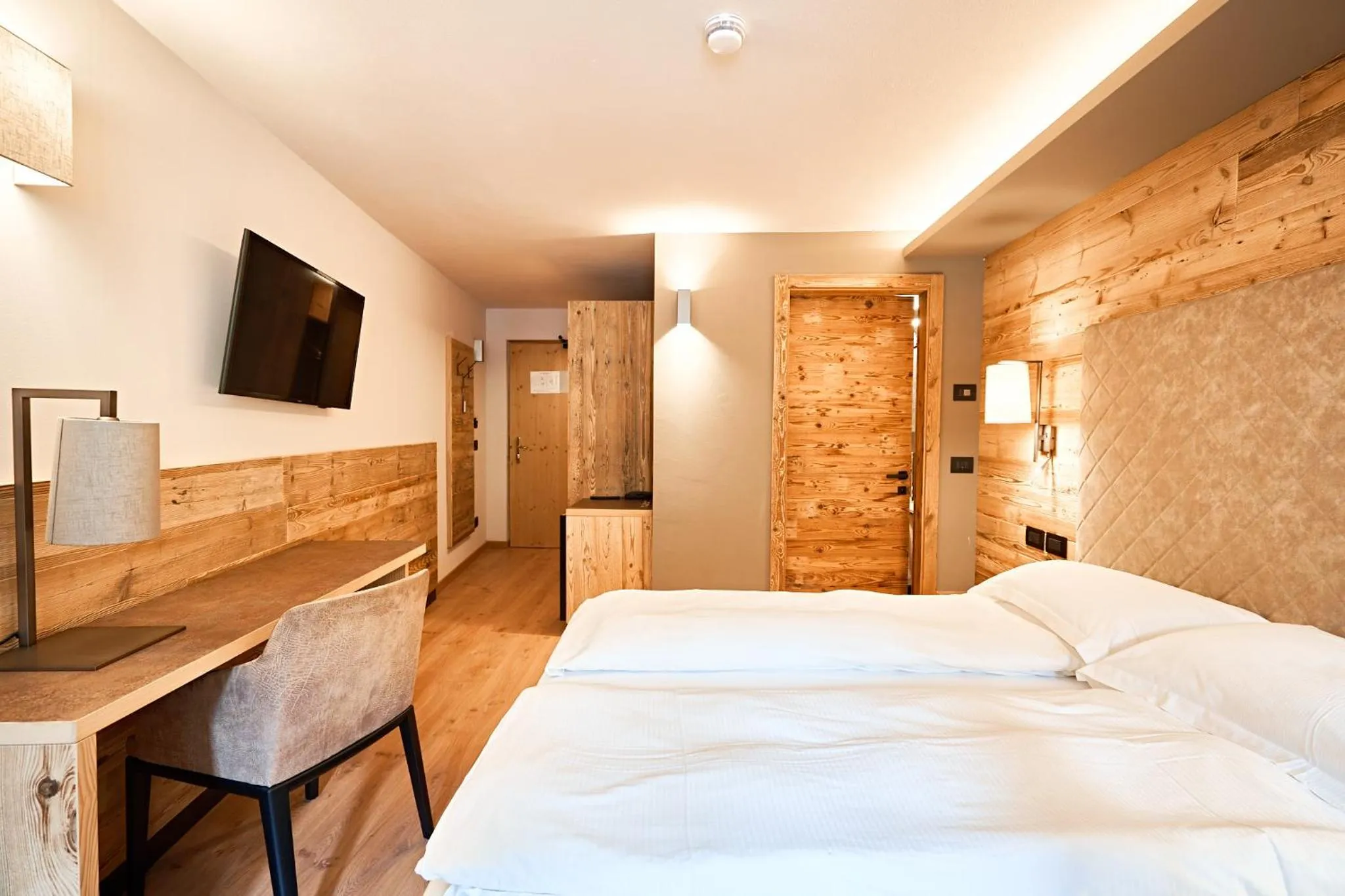 Bedroom, Bed in Hotel Crozzon