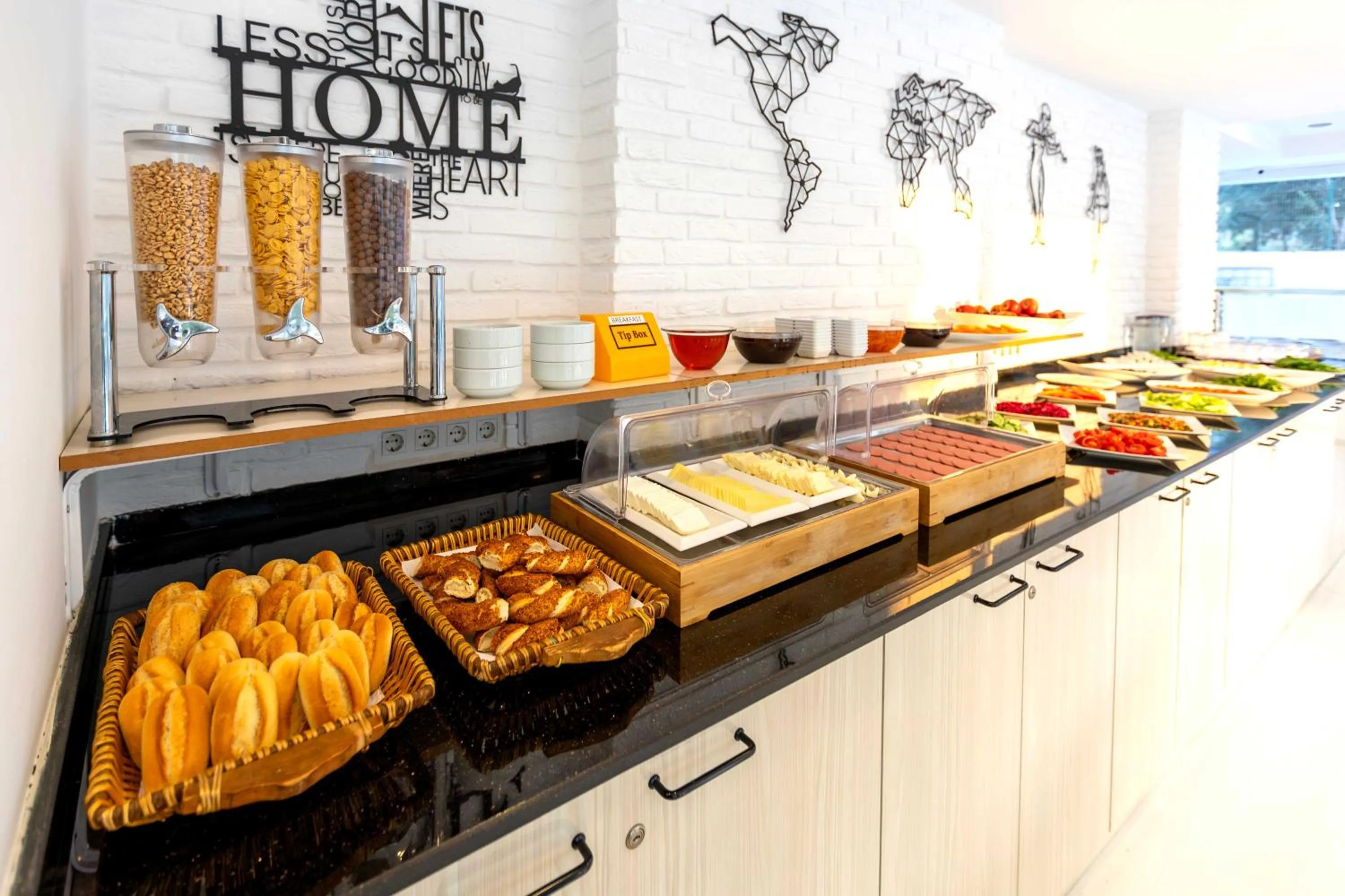 Breakfast in Mene City Hotel