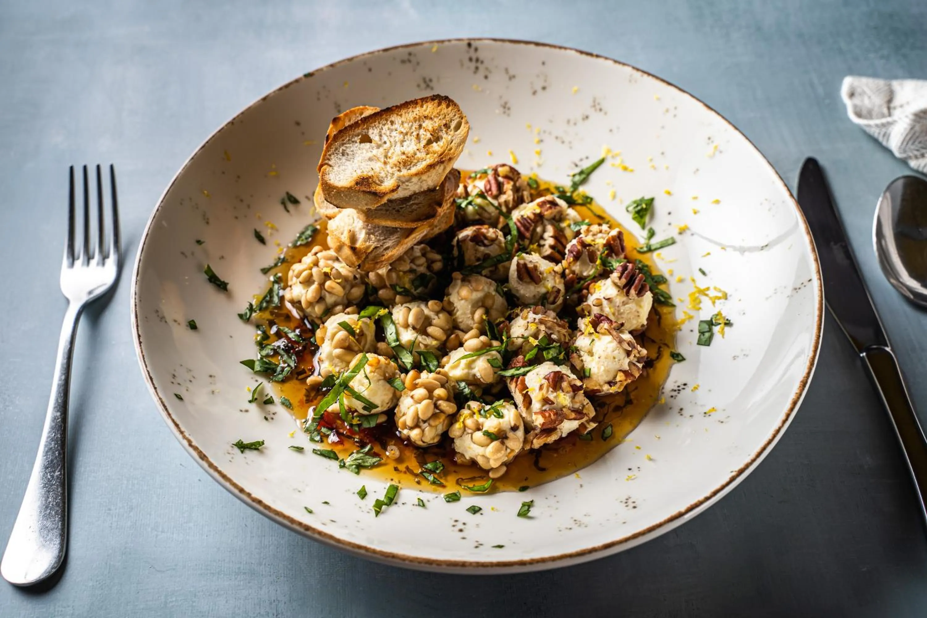 Restaurant/places to eat in Heliotrope Hotels