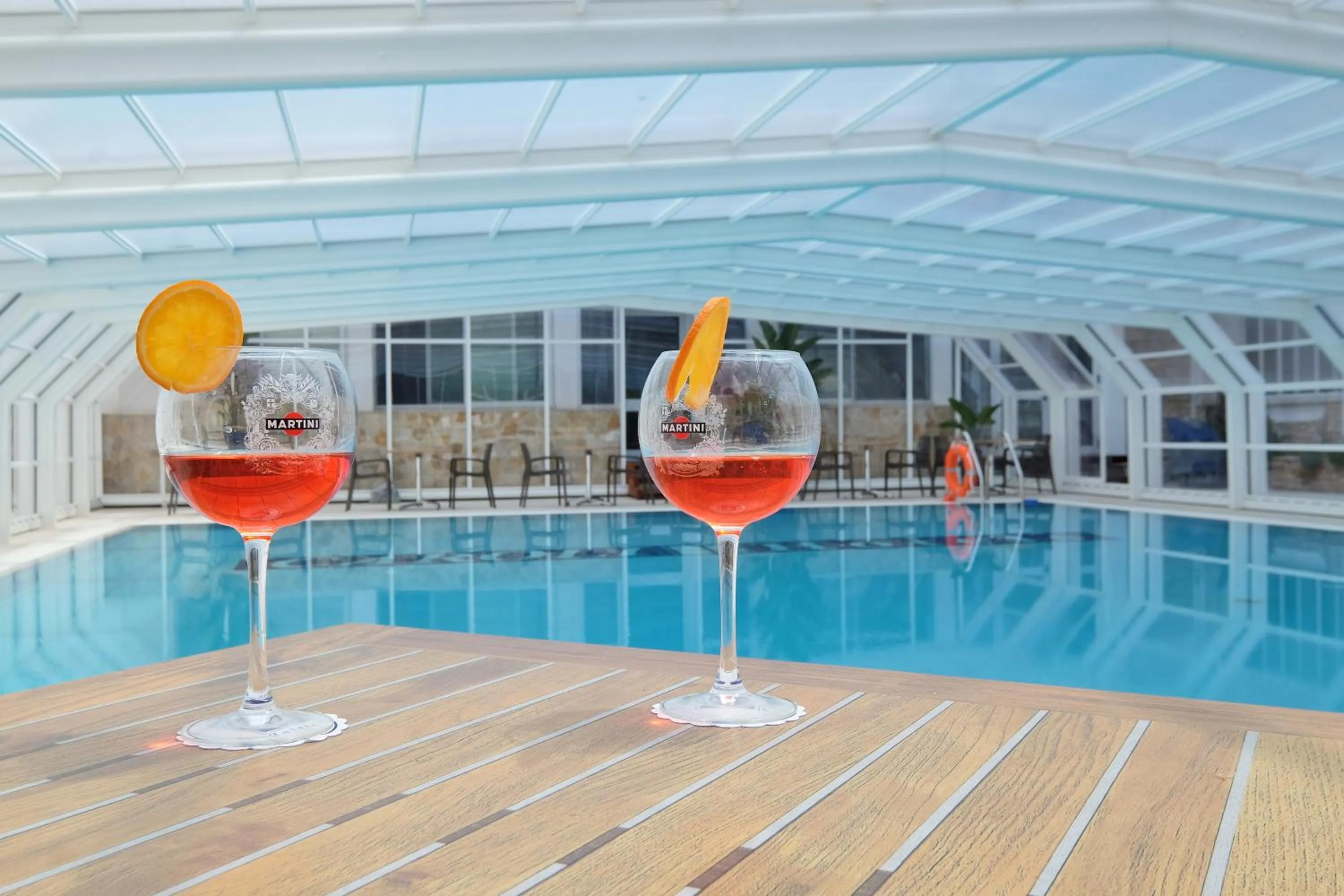 Swimming pool in Joli Park Hotel - Caroli Hotels