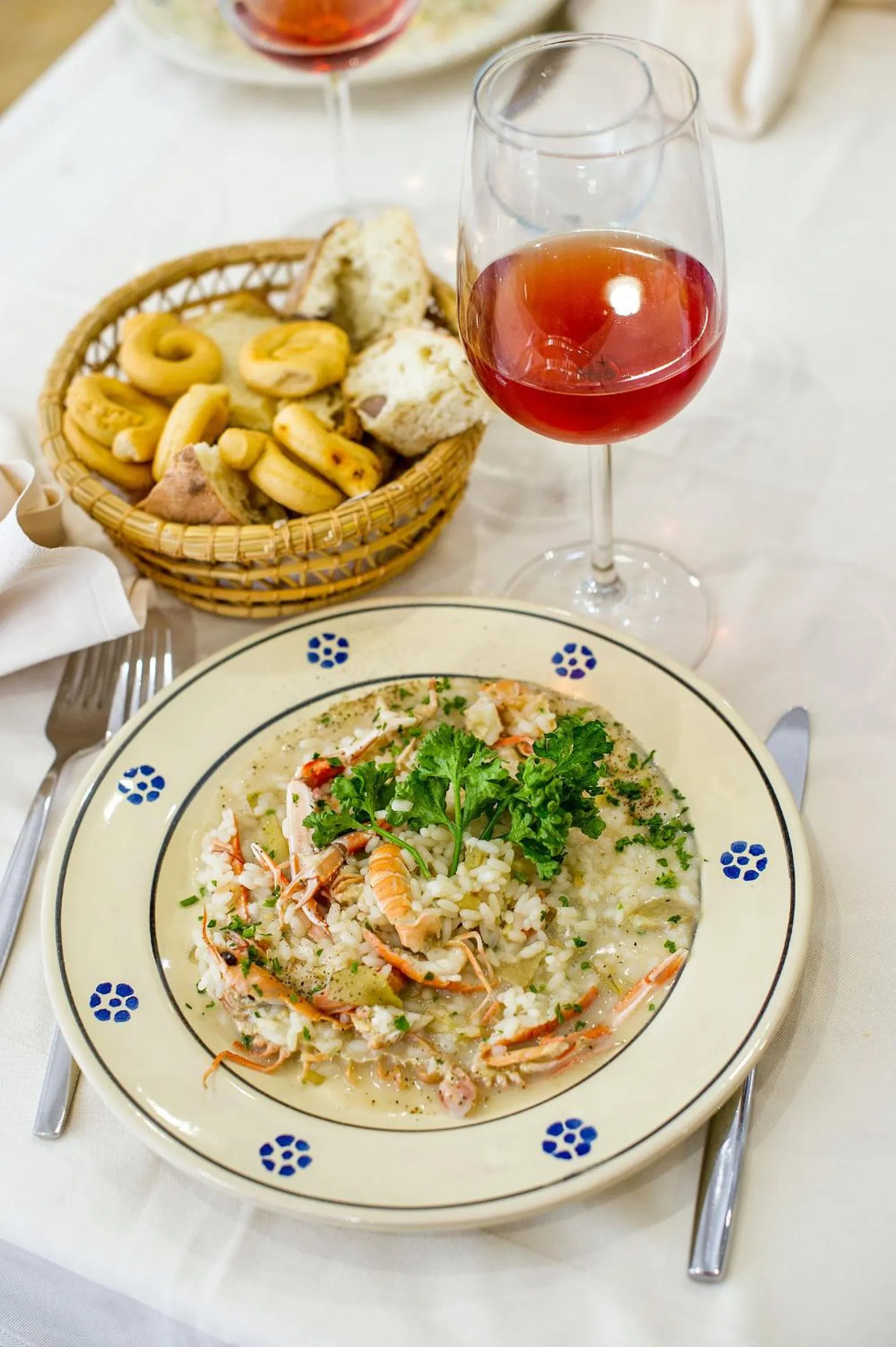 Restaurant/places to eat in Joli Park Hotel - Caroli Hotels