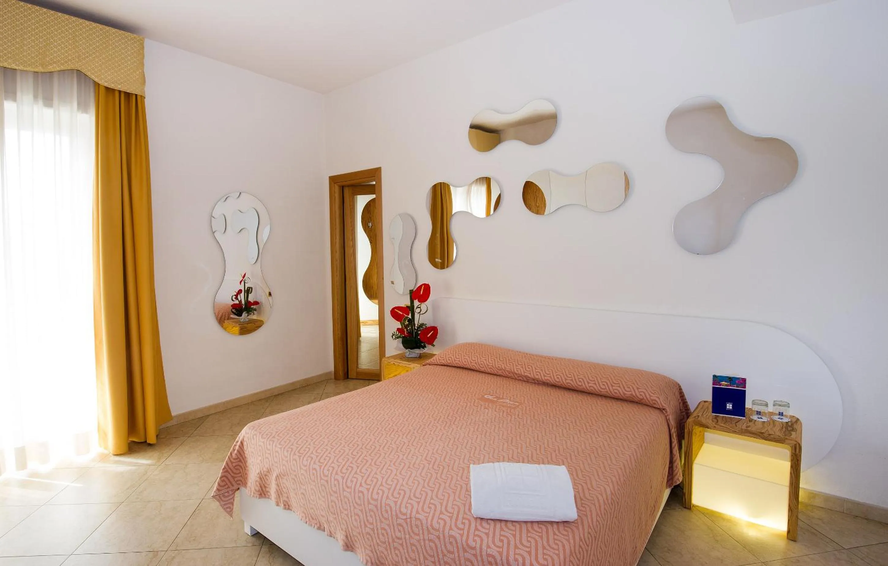 Bed in Joli Park Hotel - Caroli Hotels