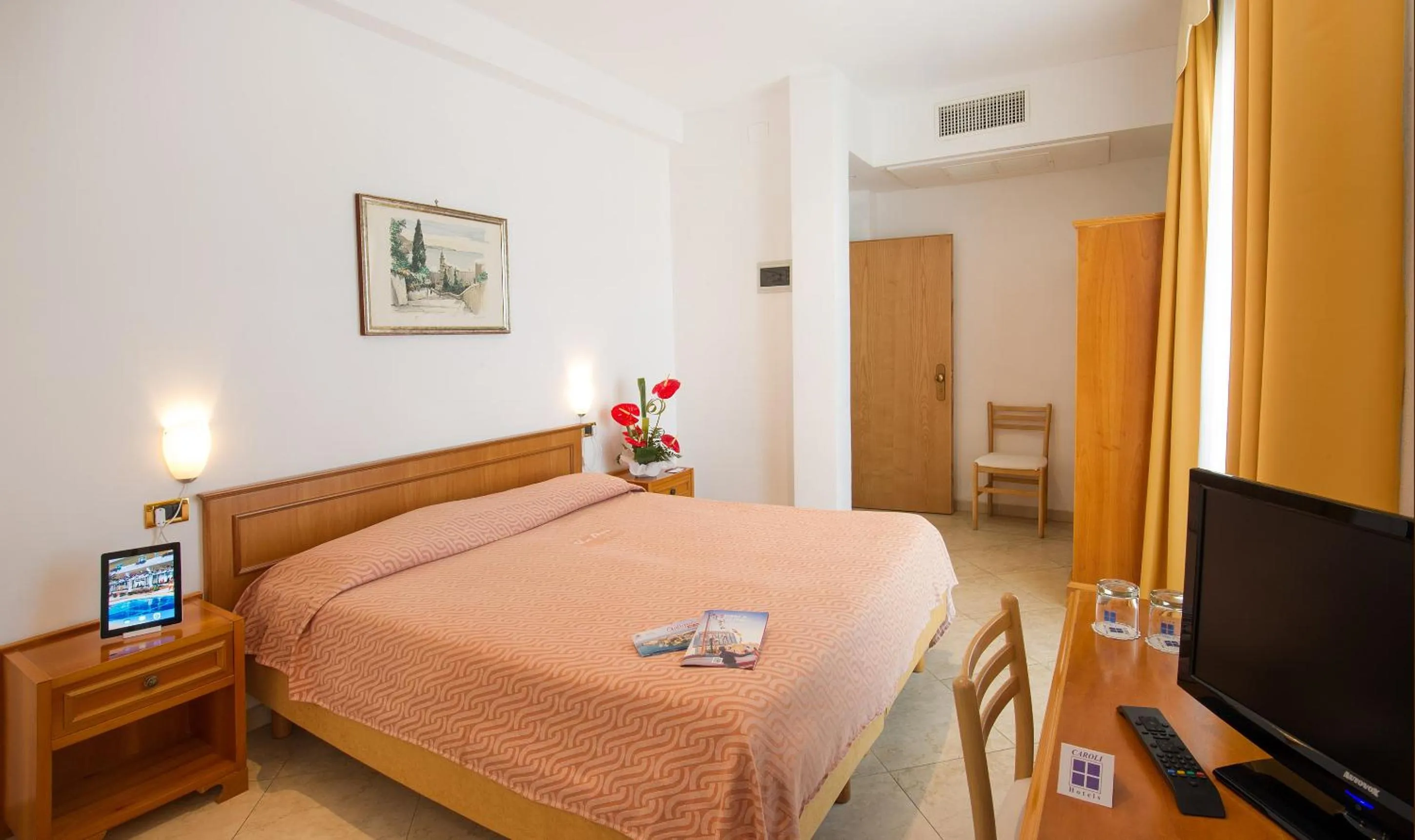 Bed in Joli Park Hotel - Caroli Hotels