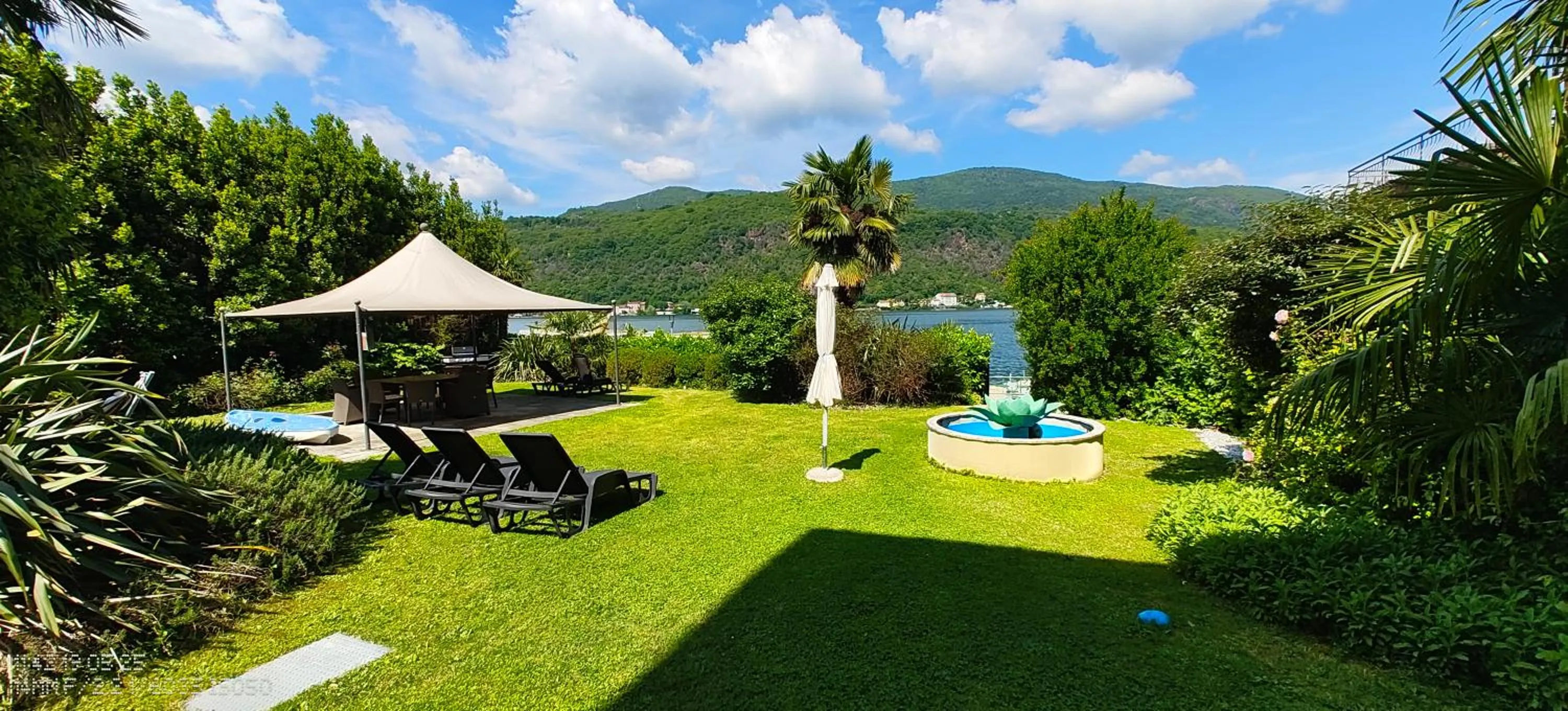 Garden view in B&B Dolce vista al lago Lugano