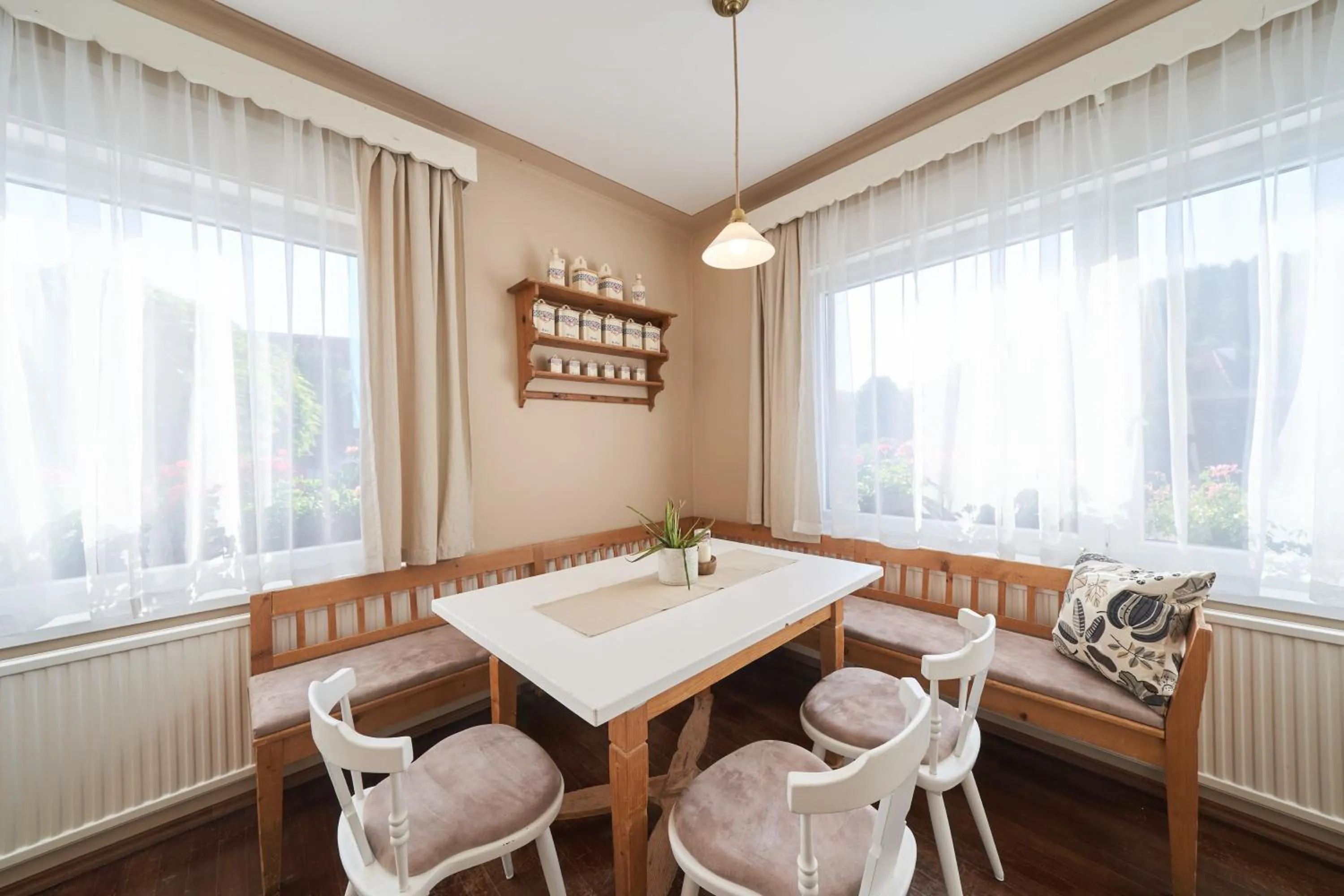 Restaurant/places to eat in Breitenfelderhof zur Riegersburg