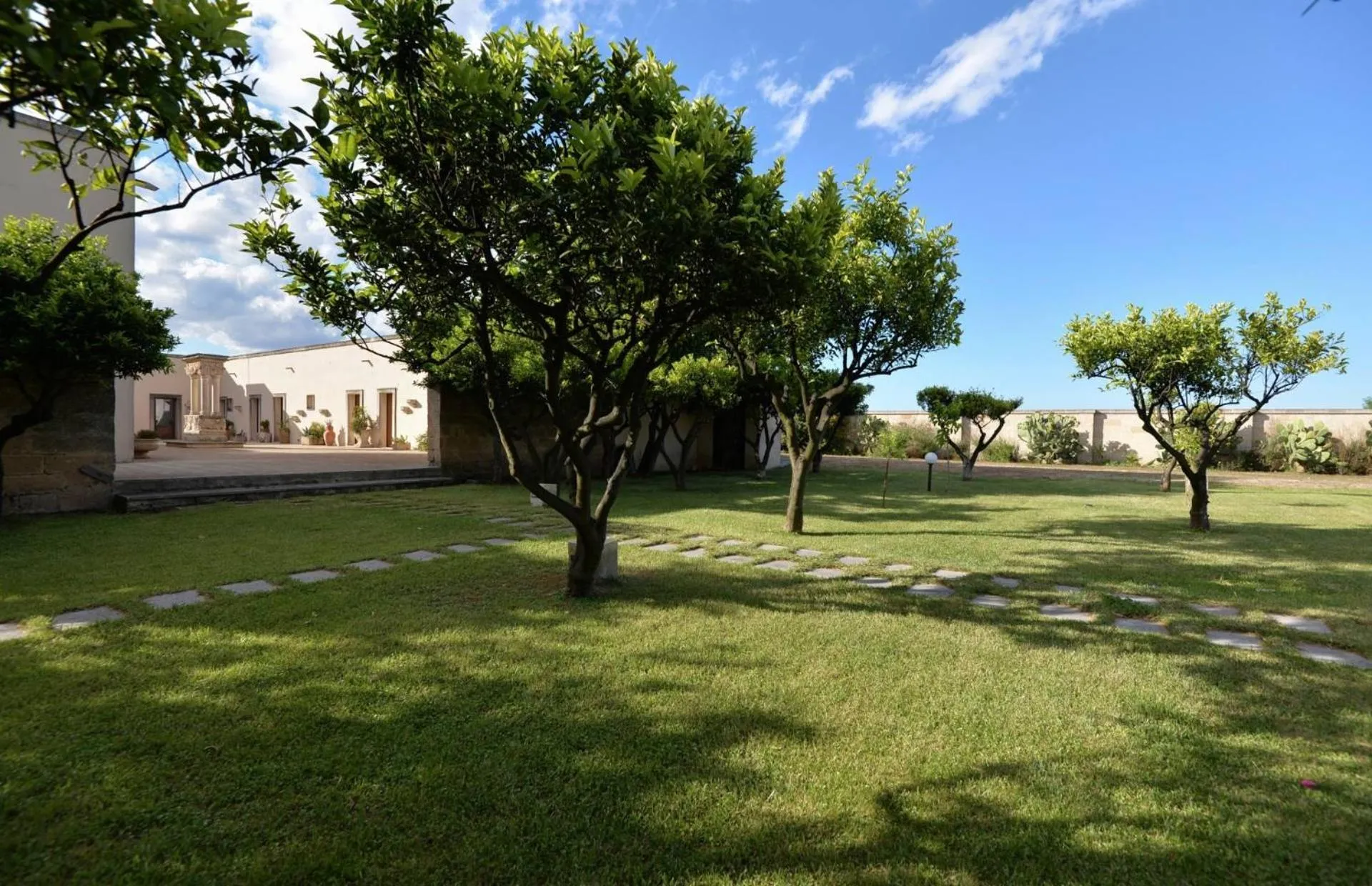 Garden in Masseria Li Campi