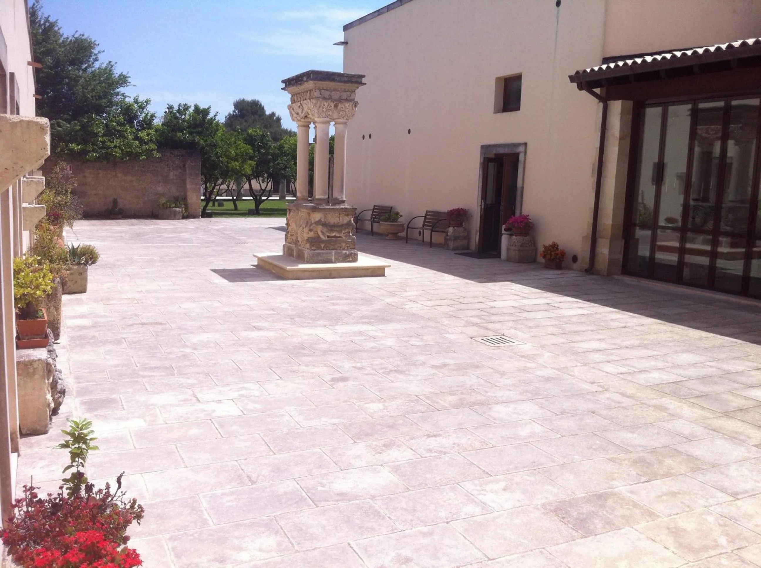 Patio in Masseria Li Campi