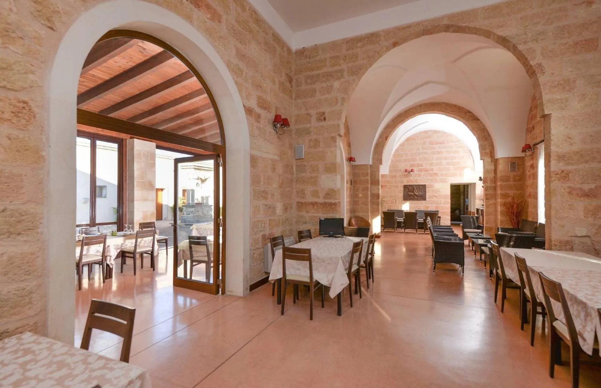 Lounge or bar in Masseria Li Campi