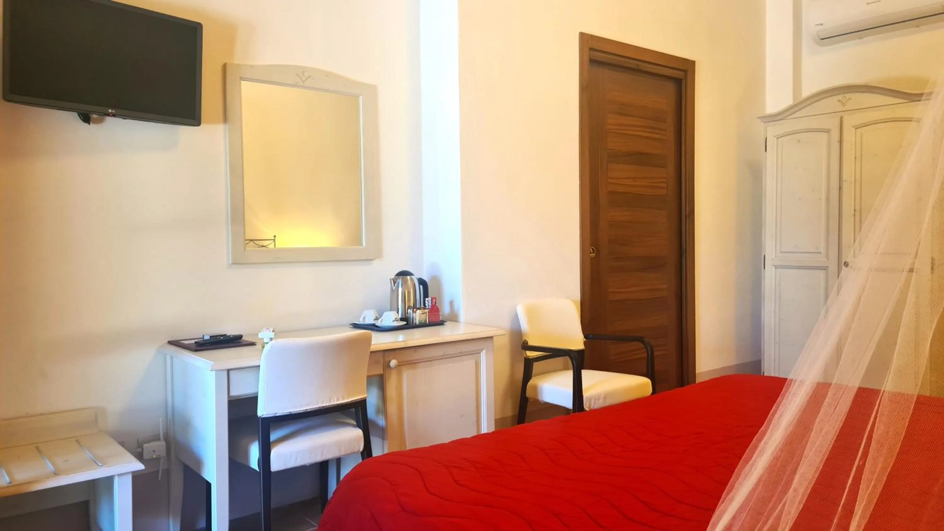 Bedroom, Bed in Masseria Li Campi