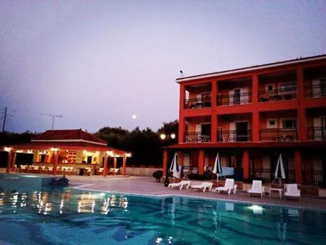 Night in Ζante Dolphin