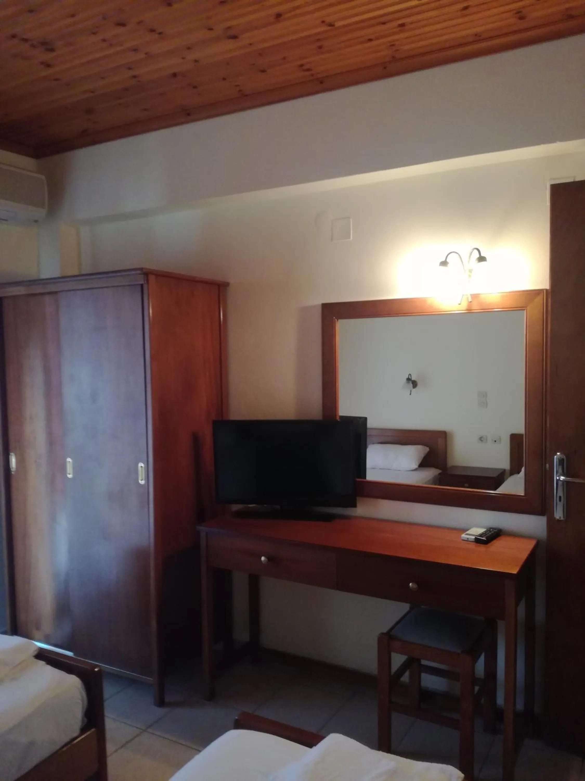 Bed in Ζante Dolphin