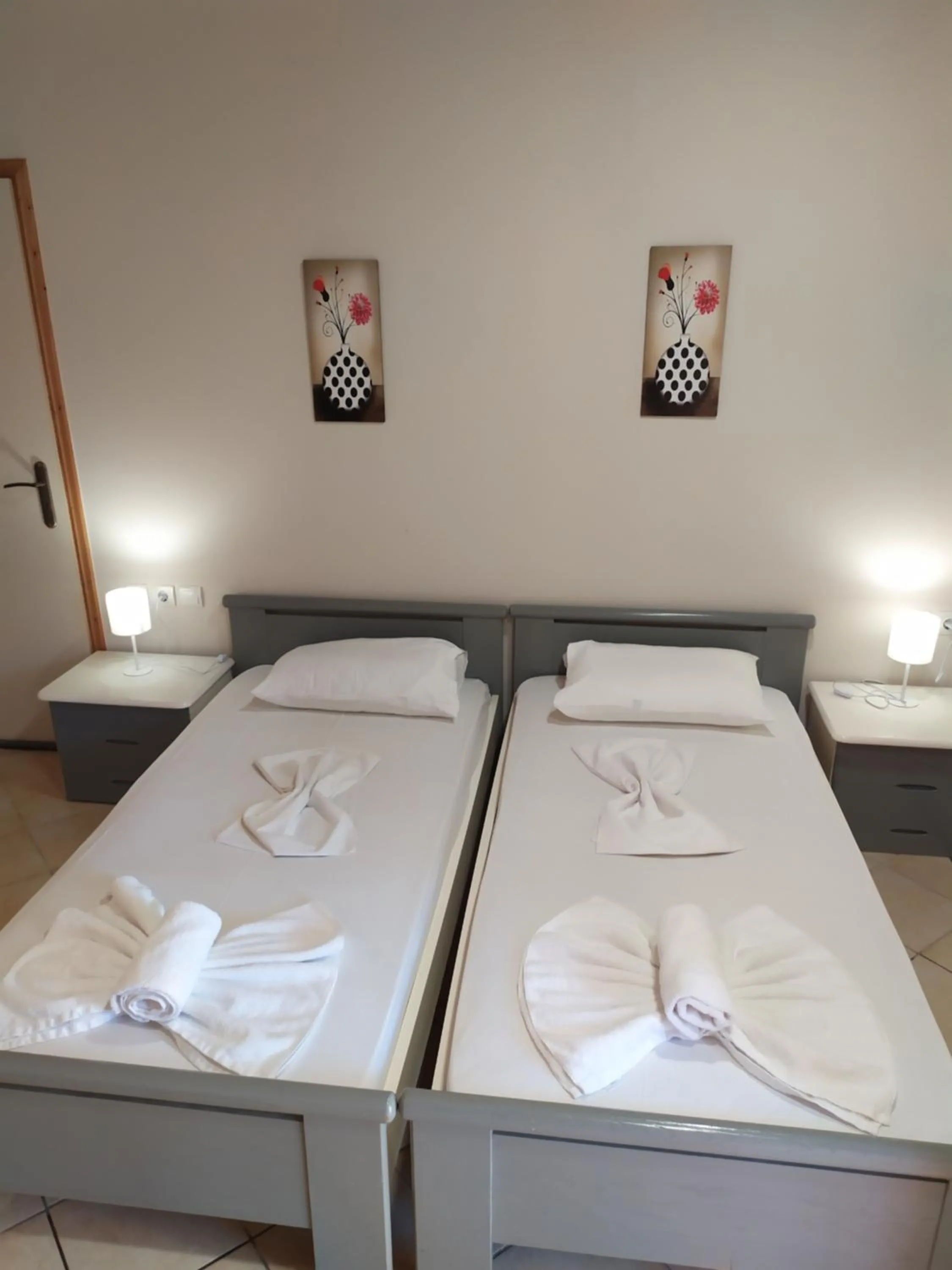 Bed in Ζante Dolphin