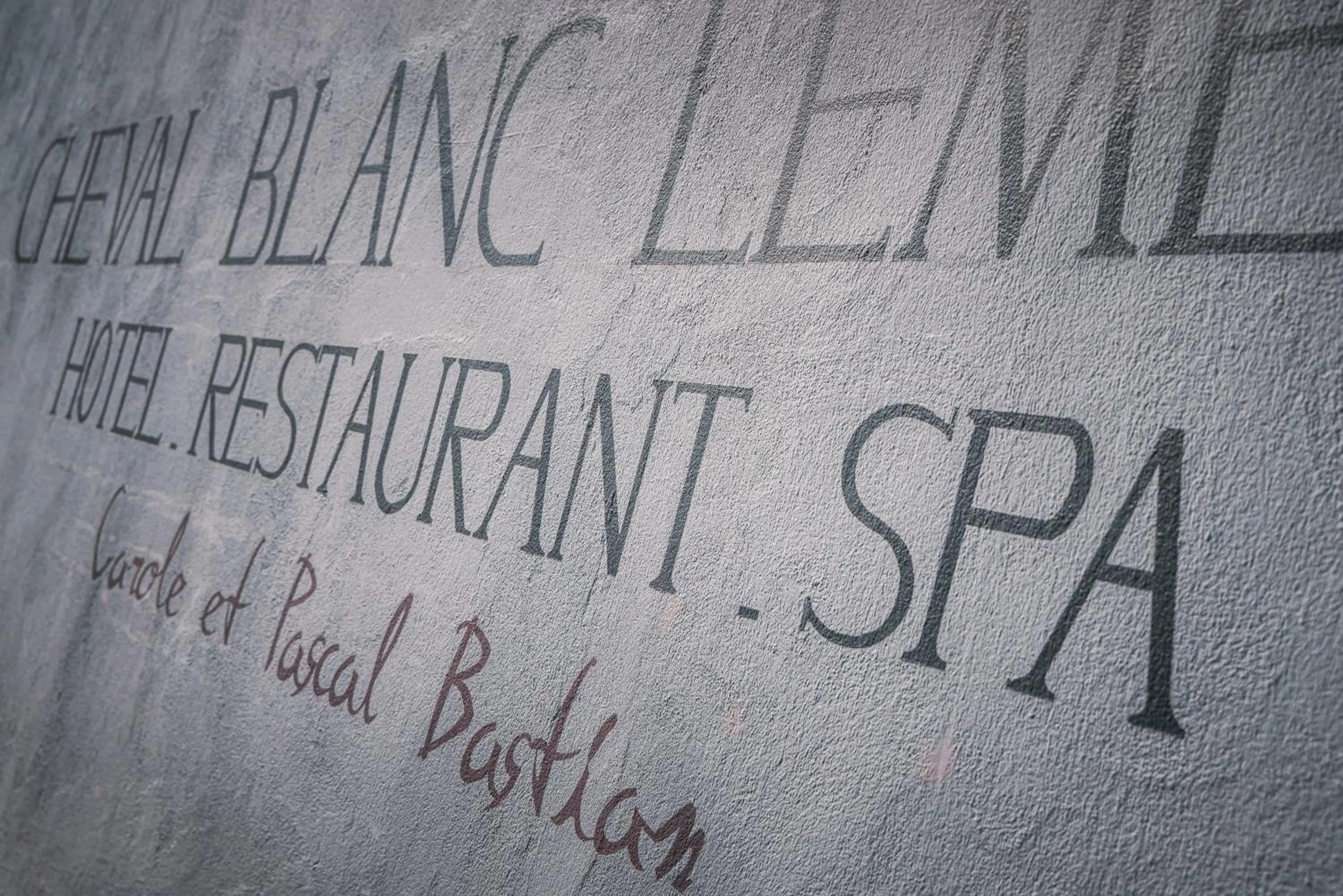 Property building in L'auberge Du Cheval Blanc et Spa