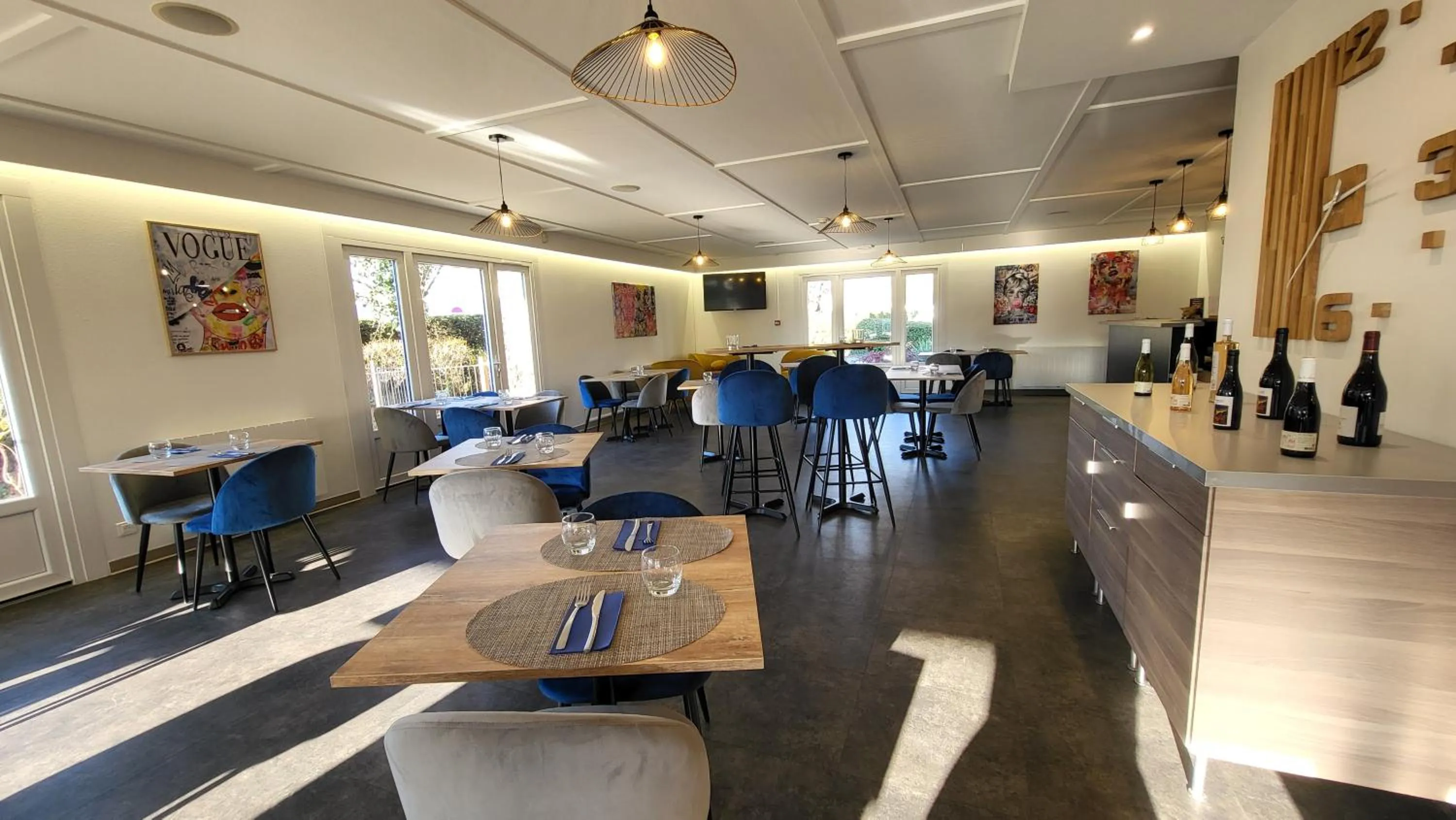 Restaurant/places to eat in Kyriad Bellegarde - Genève